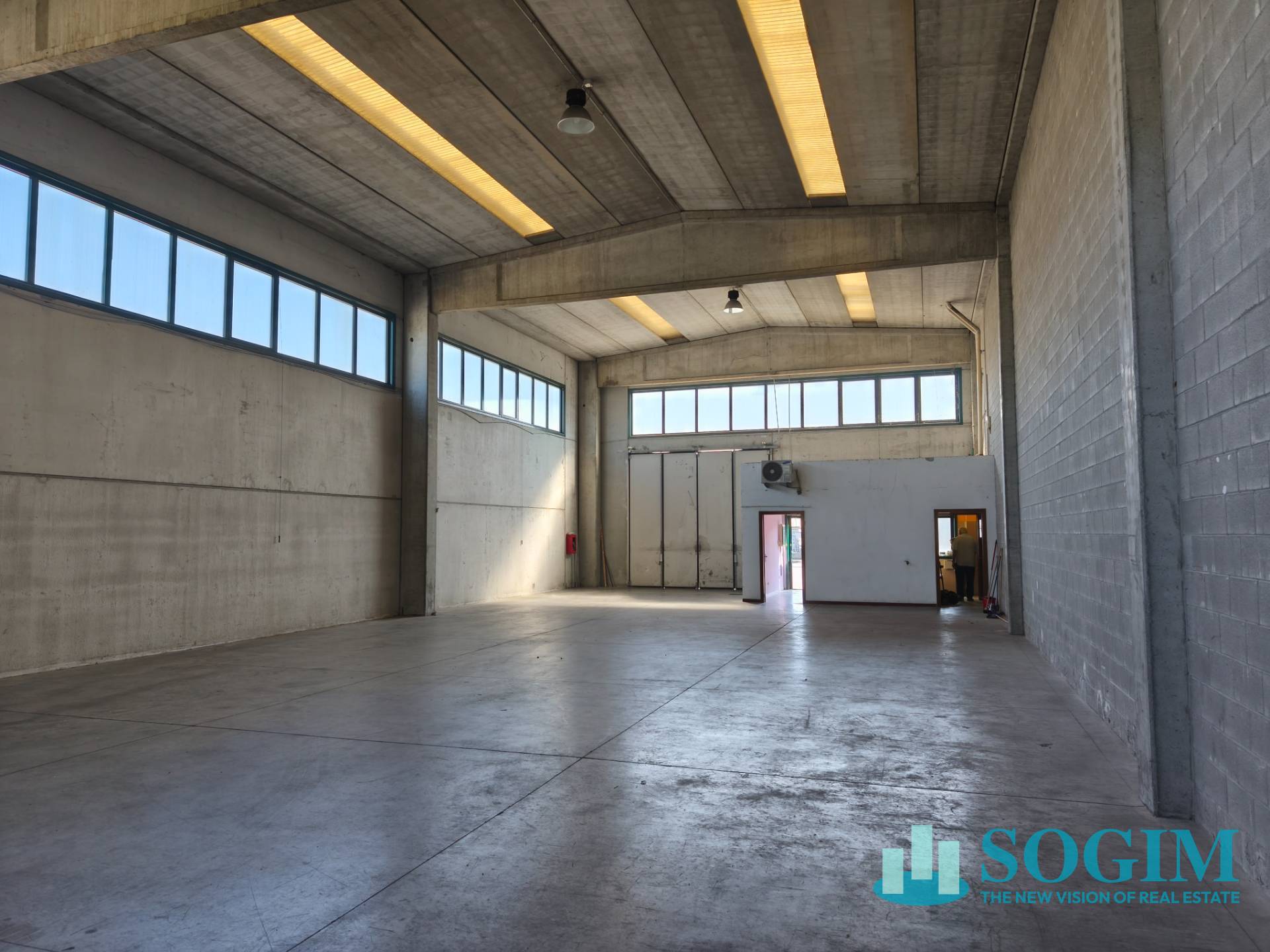 Capannone in affitto a Sordio