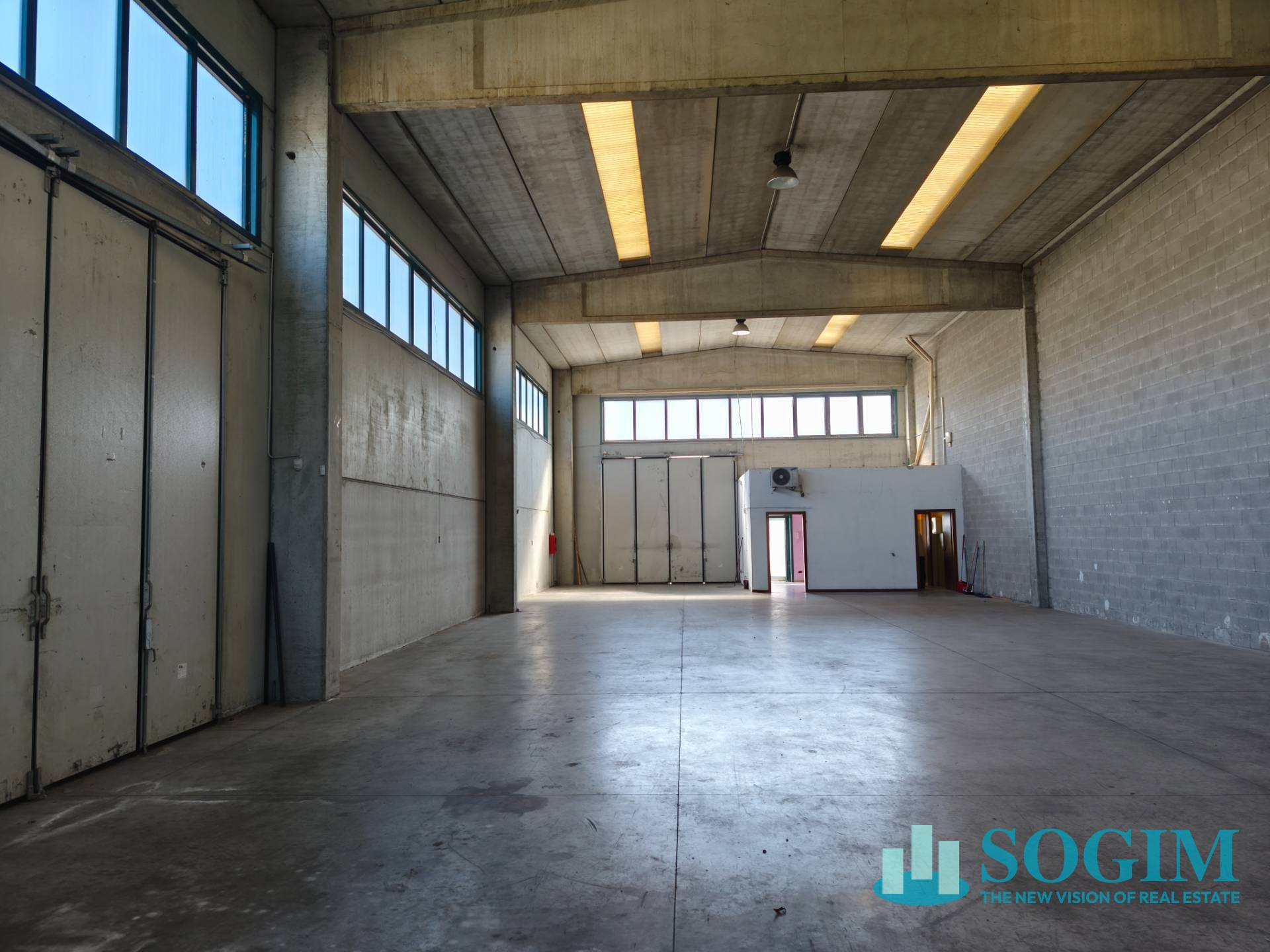 Capannone in affitto a Sordio