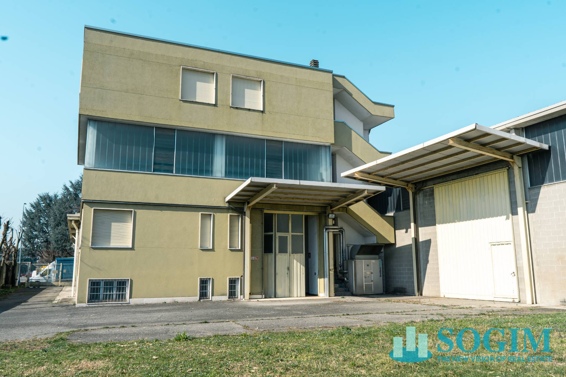 Capannone + Palazzina Uffici in vendita a Paderno Dugnano