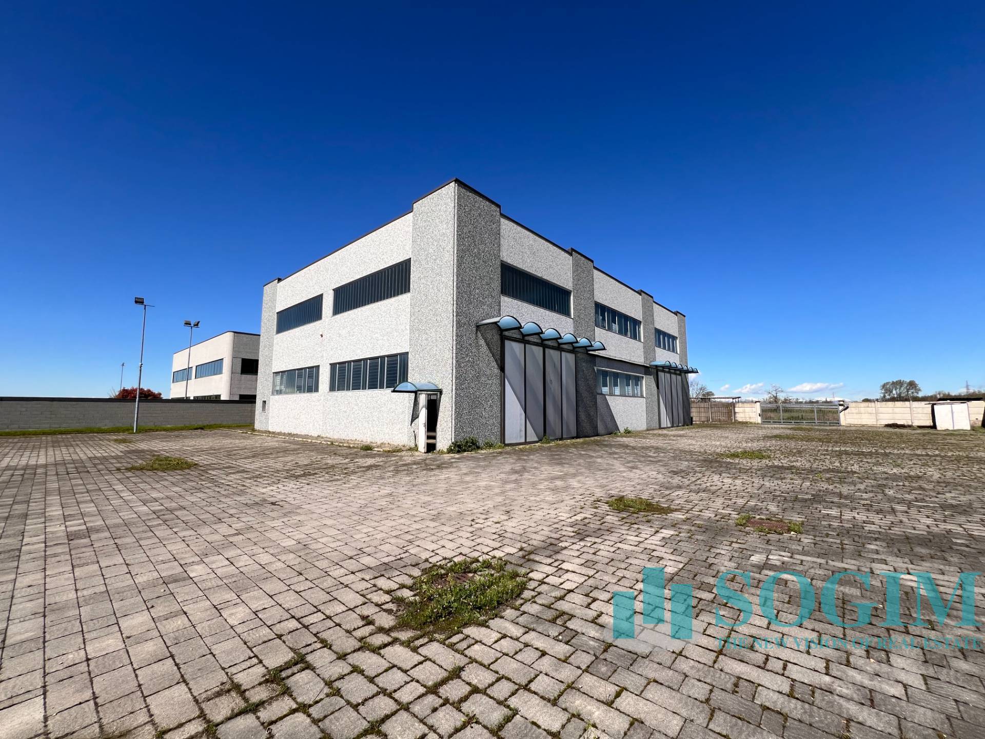 Immobile commerciale in vendita a Cerano