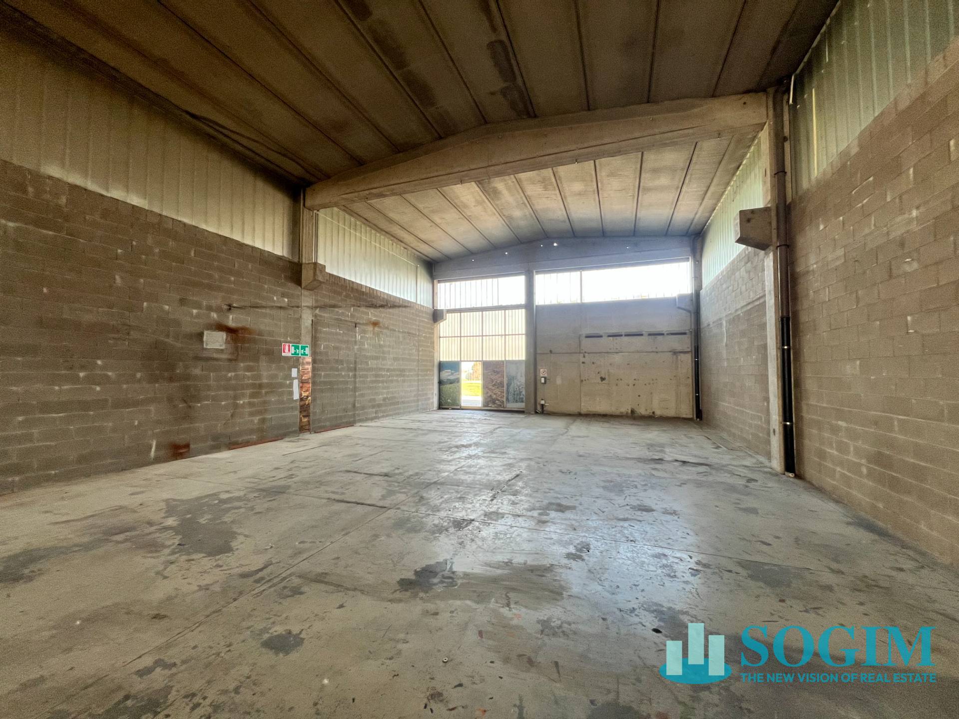 Capannone in affitto a Cerano