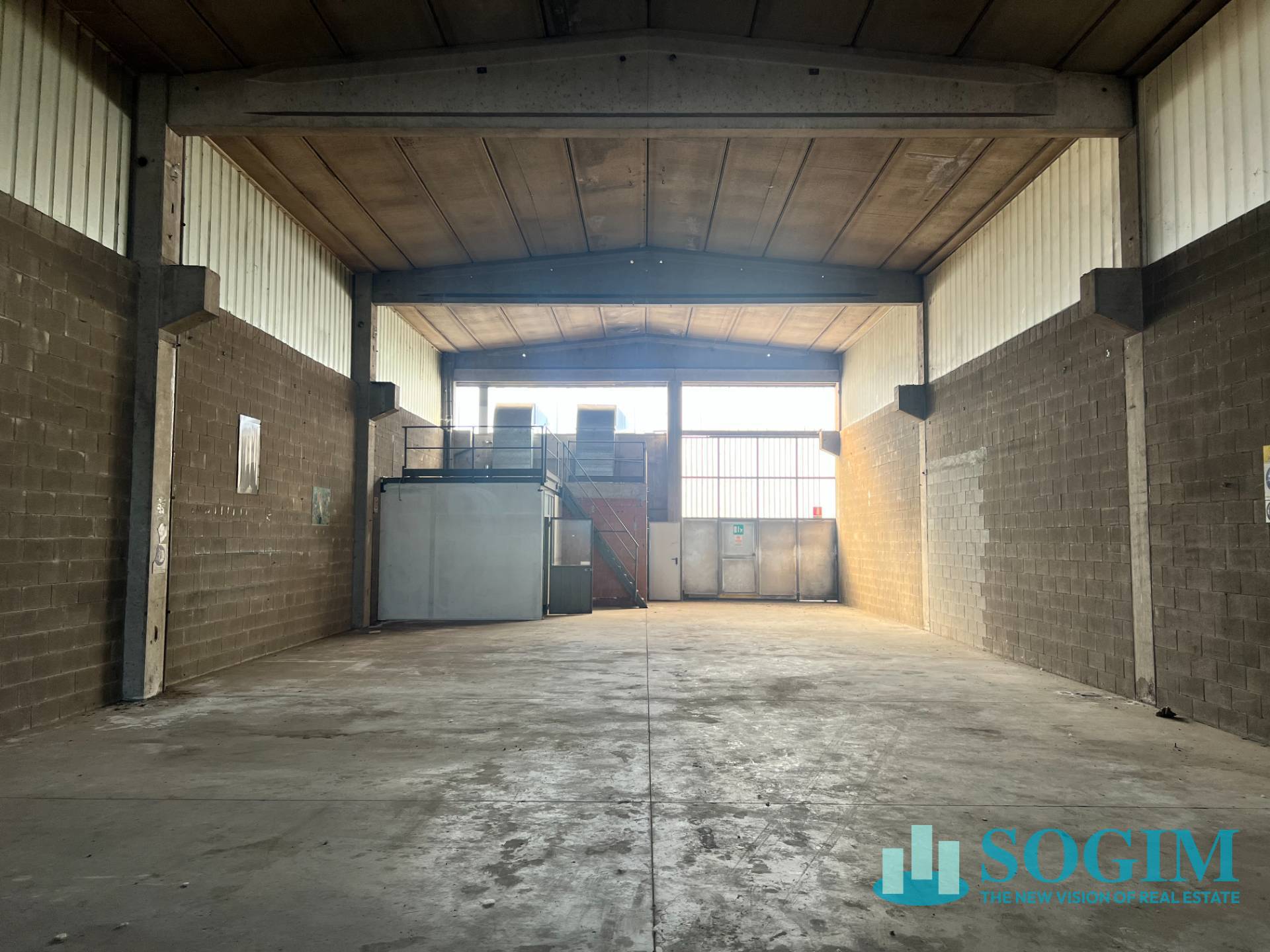 Capannone in affitto a Cerano