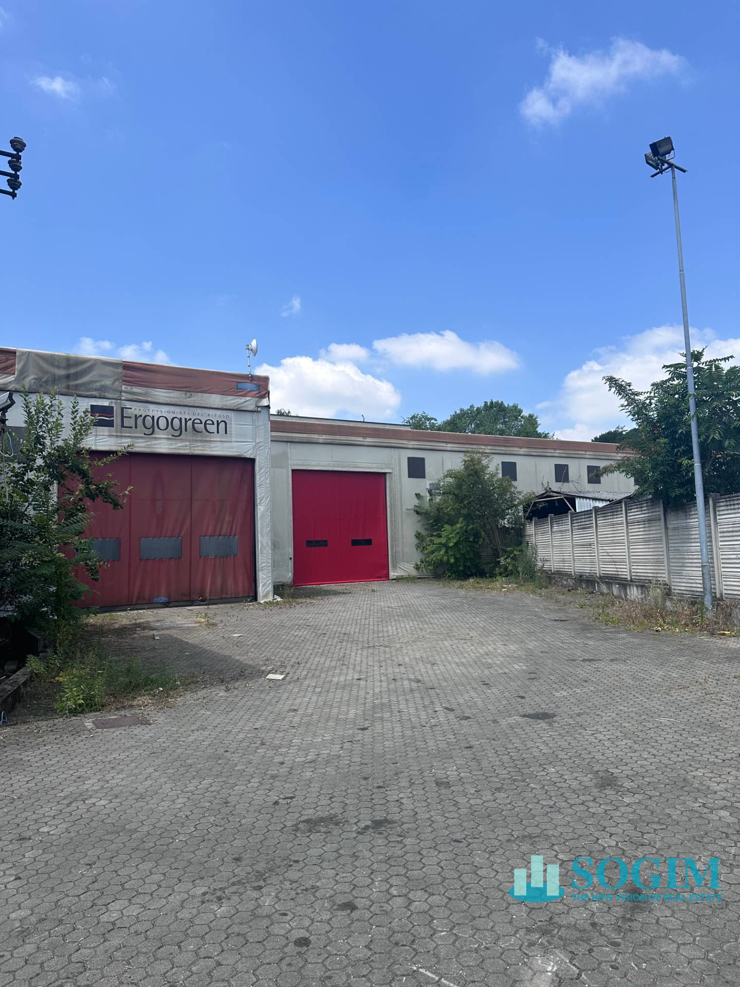 Capannone in affitto a Seveso