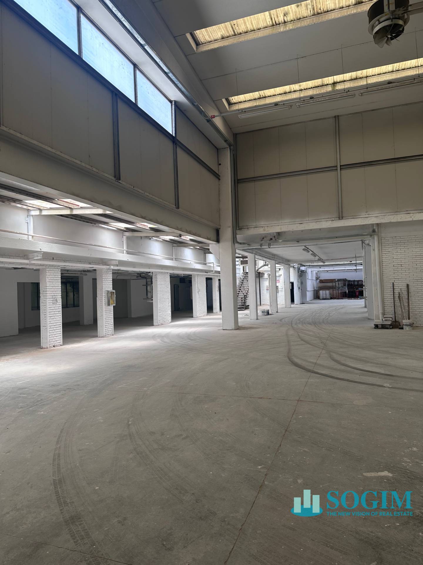 Capannone in affitto a Seveso