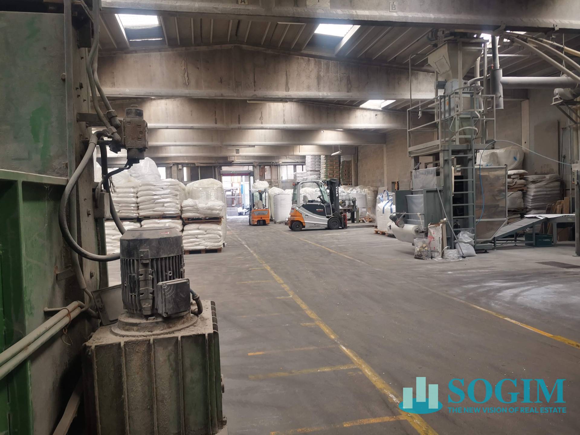 Capannone in vendita a Fagnano Olona