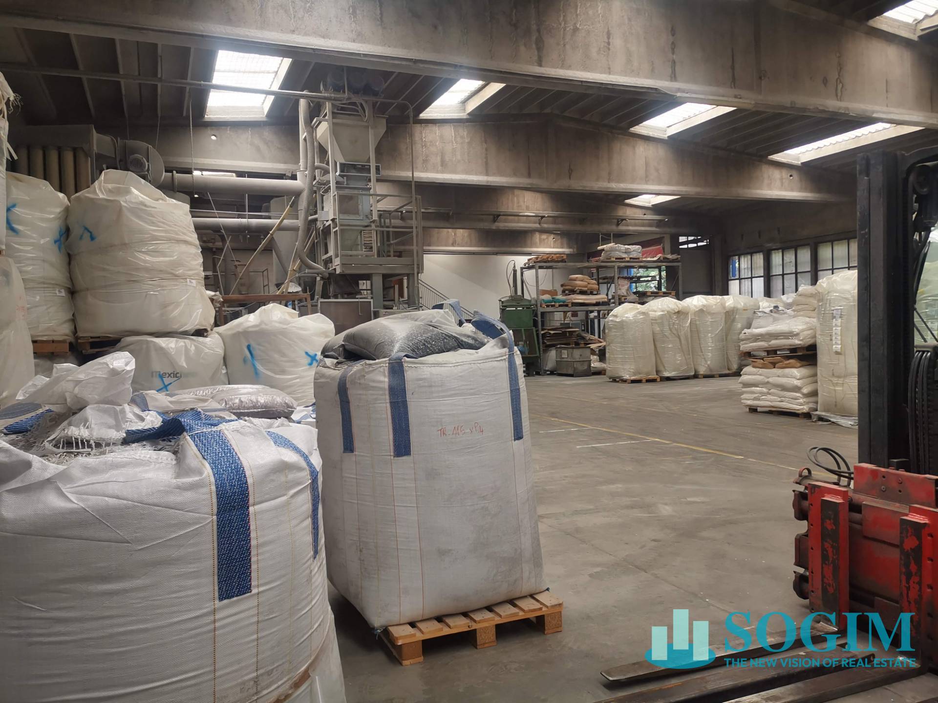 Capannone in vendita a Fagnano Olona