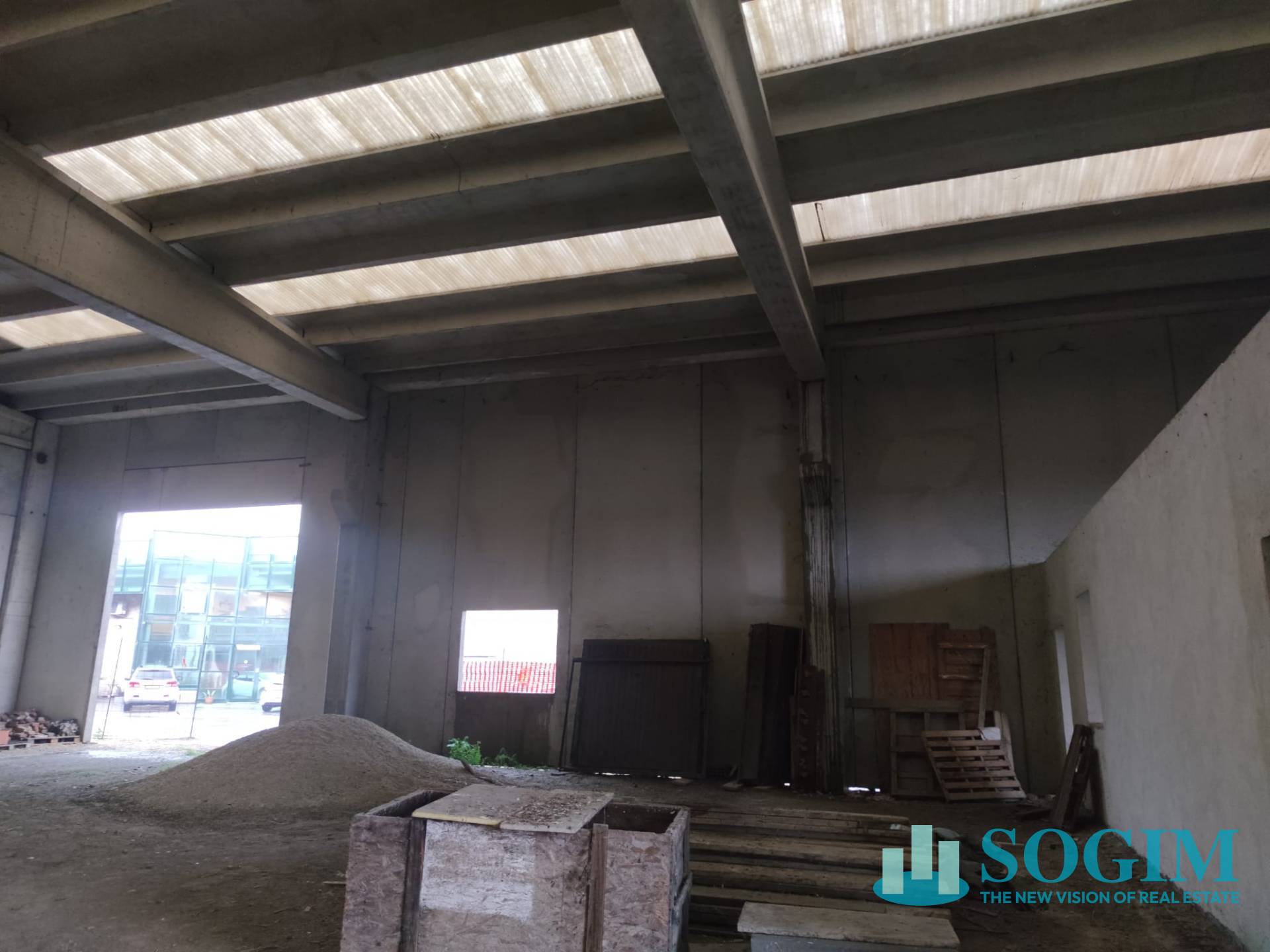 Capannone in vendita a Zelo Buon Persico