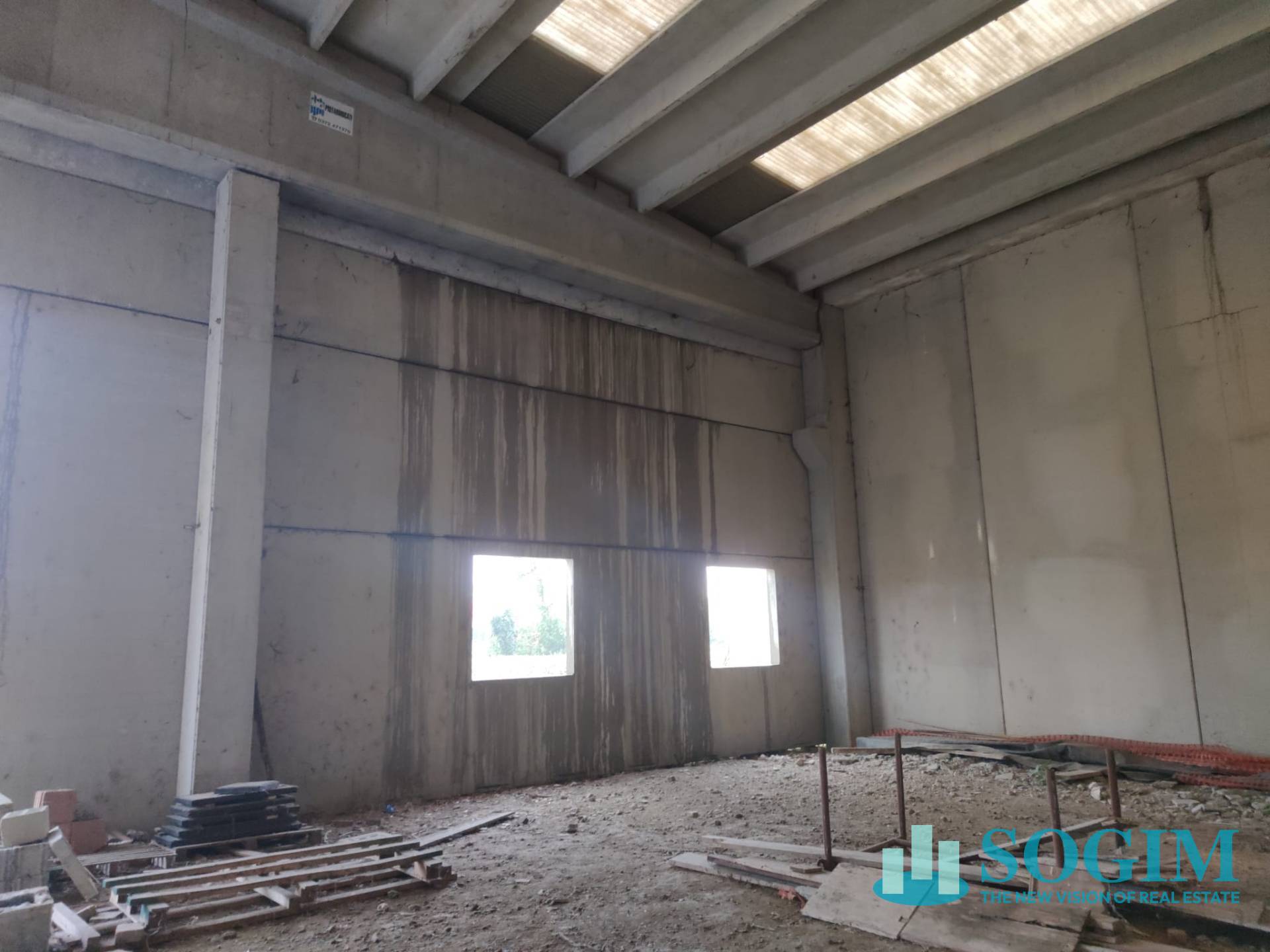 Capannone in vendita a Zelo Buon Persico