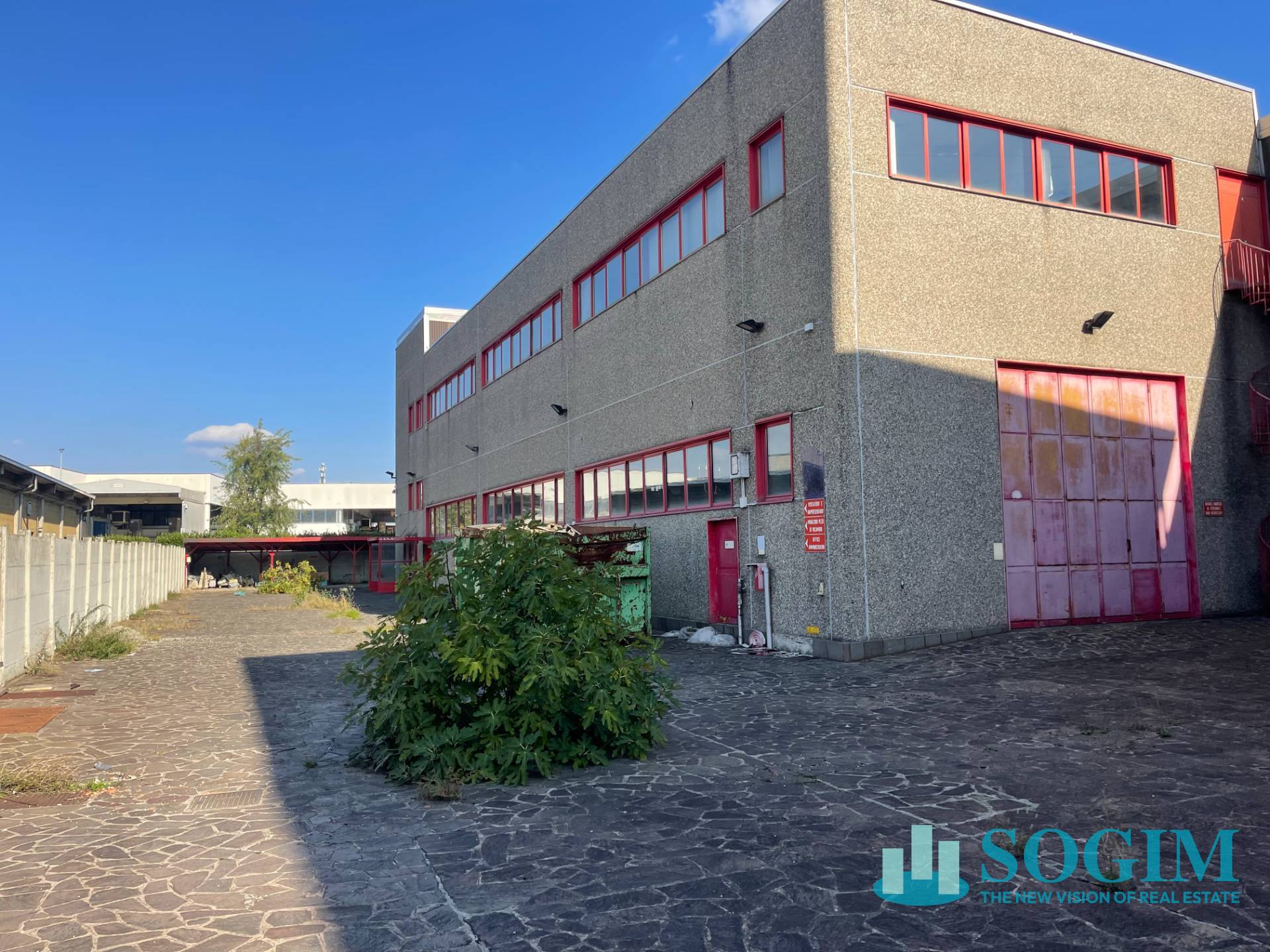 Capannone in vendita a Bussero