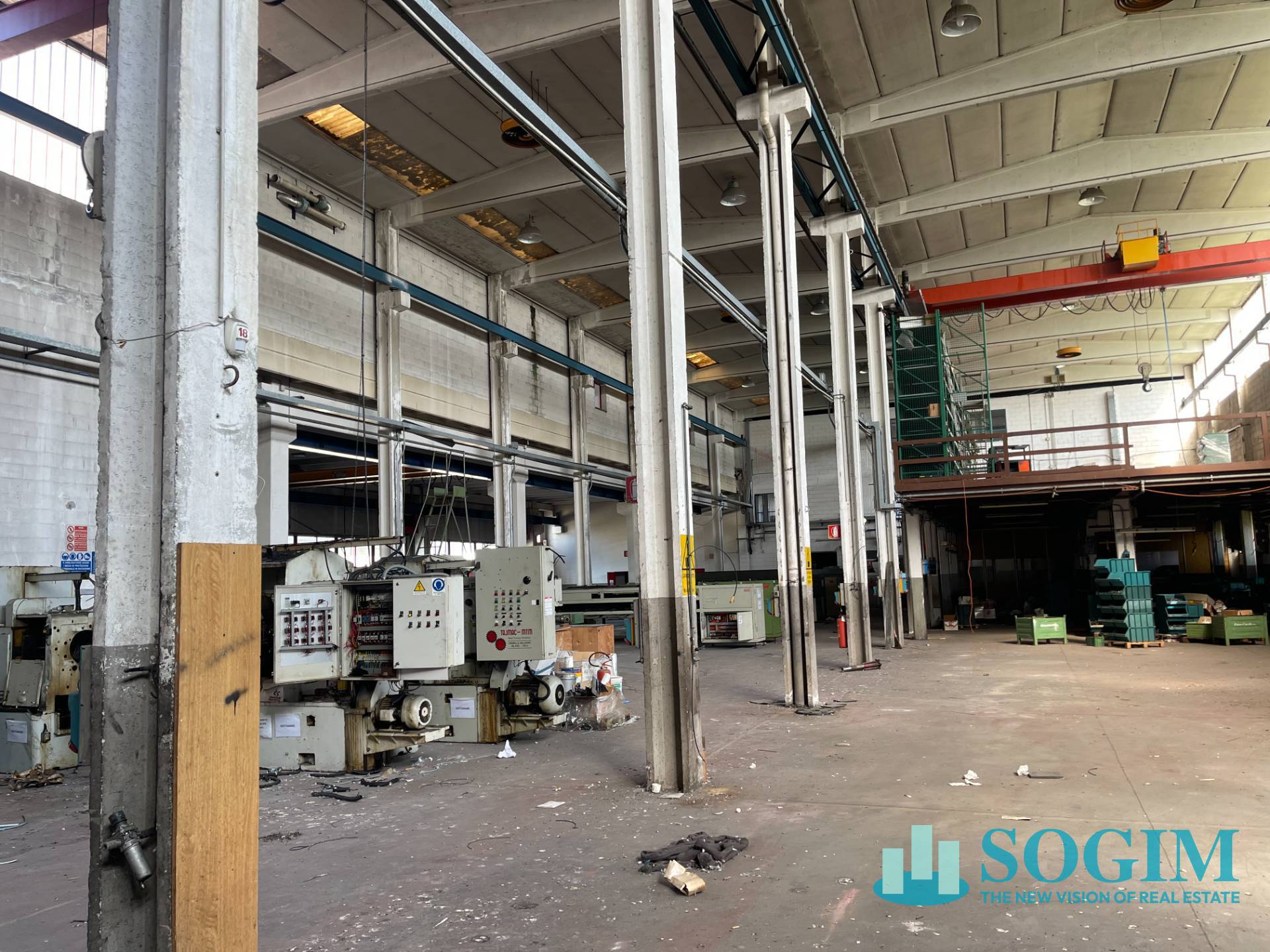 Capannone in vendita a Bussero