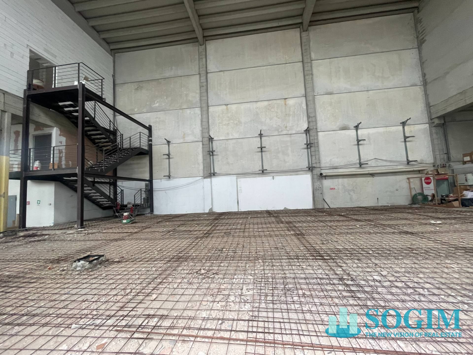 Capannone in vendita a Brugherio