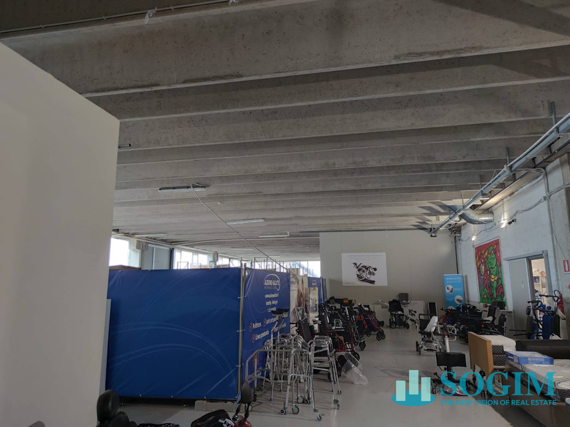 Immobile commerciale in affitto a Liscate