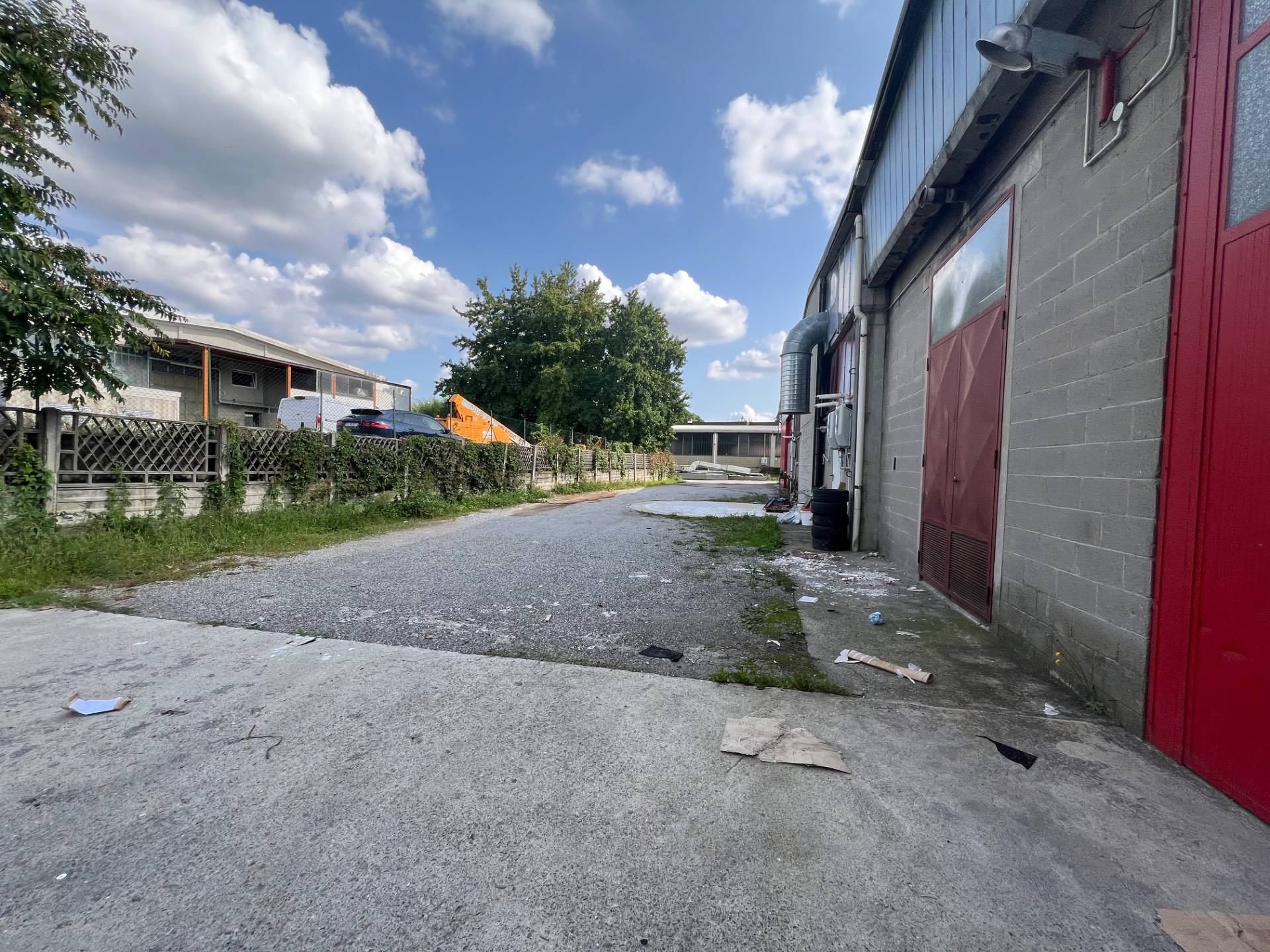 Capannone in vendita a Cassano Magnago