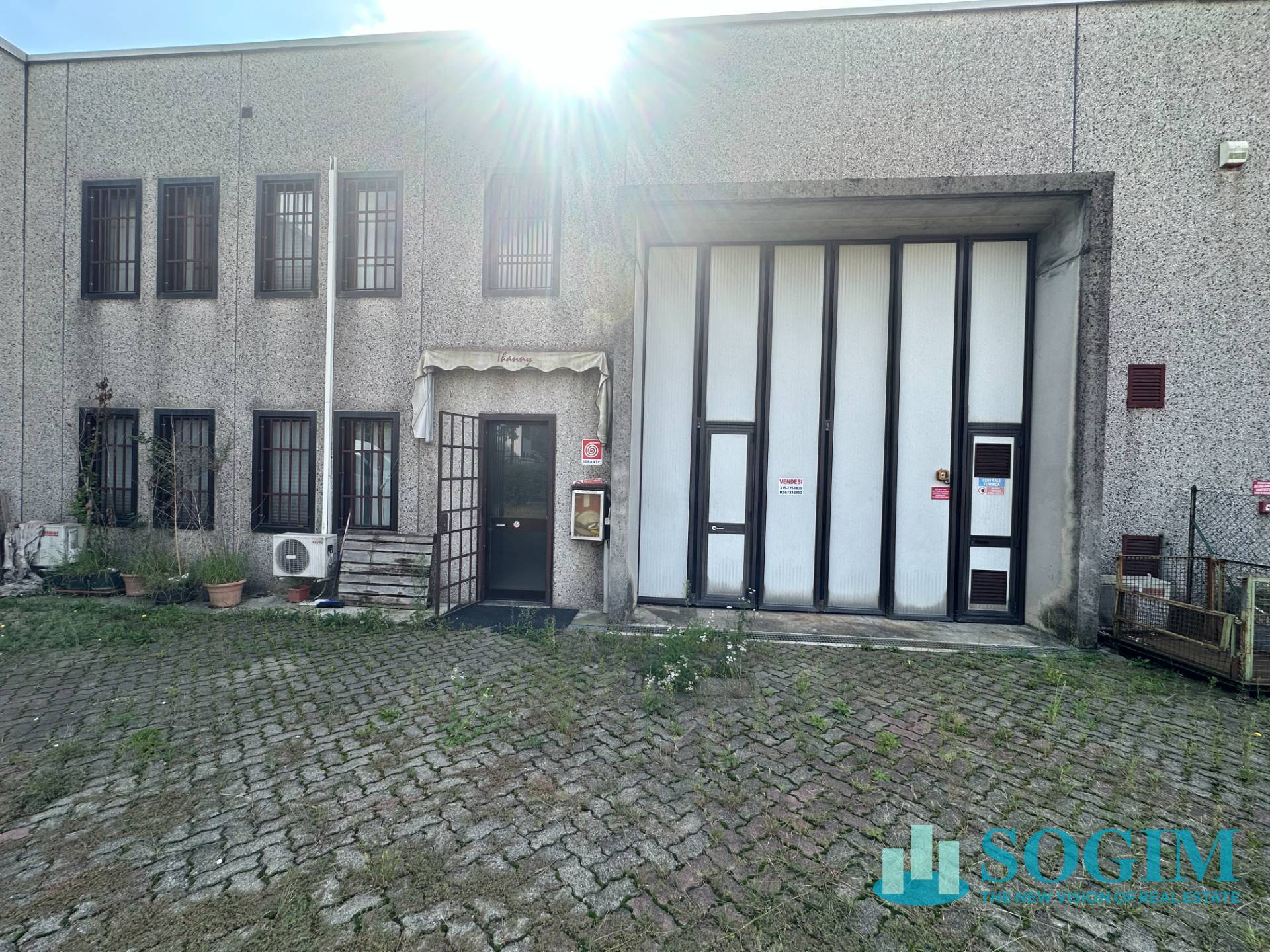 Capannone in vendita a Paderno d'Adda