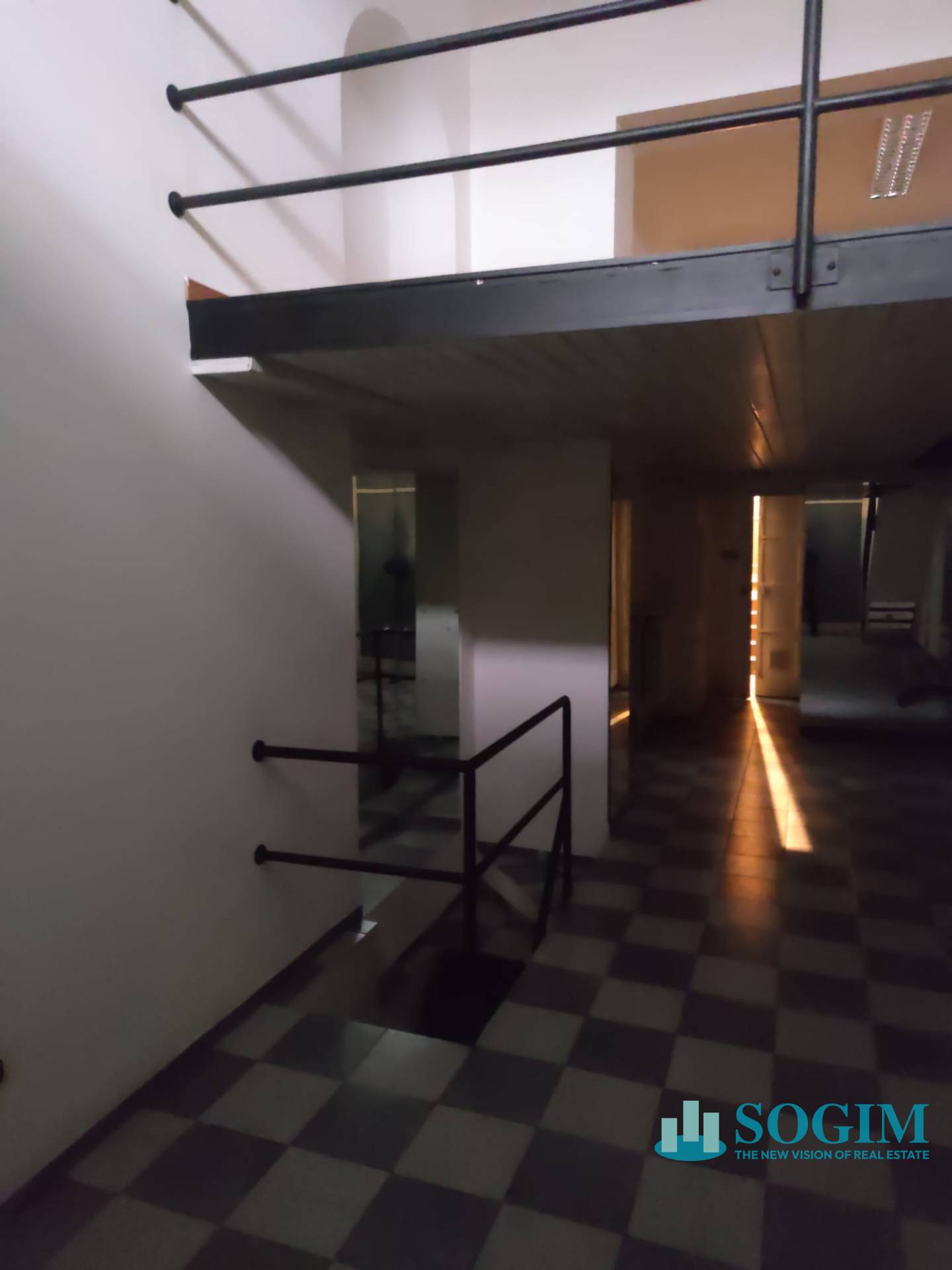 Negozio in affitto a Milano, Tribunale