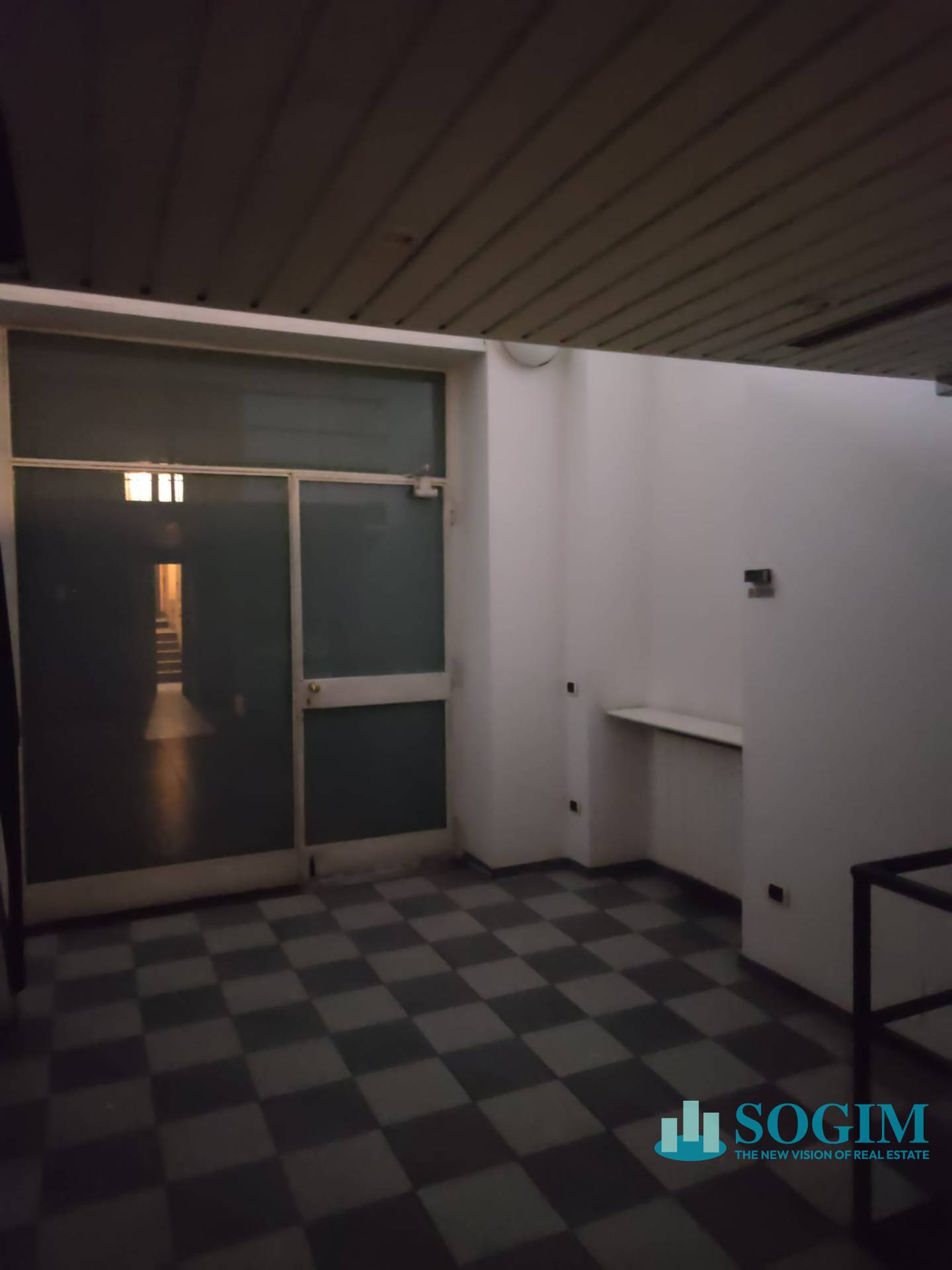 Negozio in affitto a Milano, Tribunale