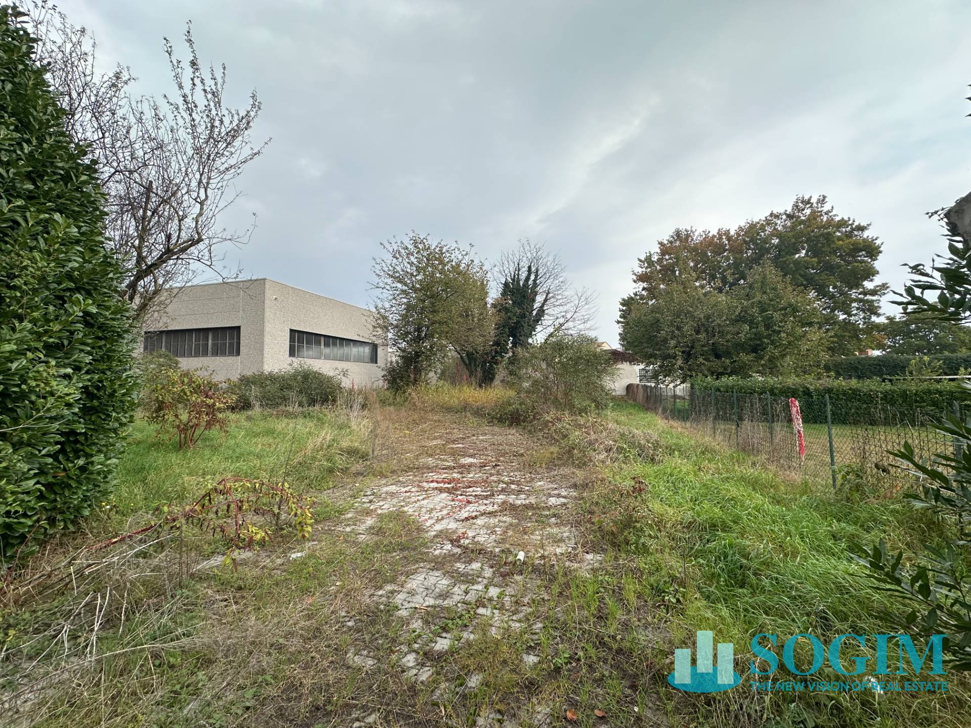 Capannone in vendita a Muggi