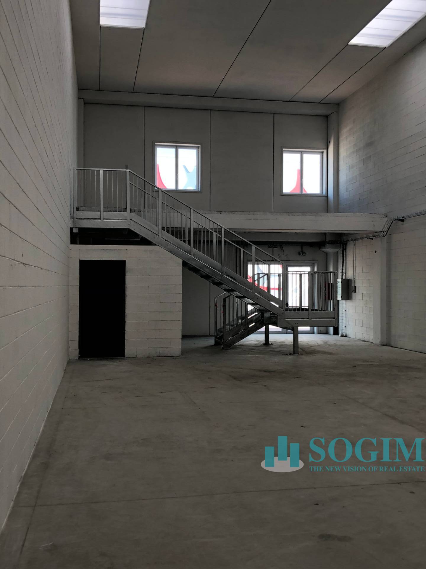 Capannone in affitto a Busnago