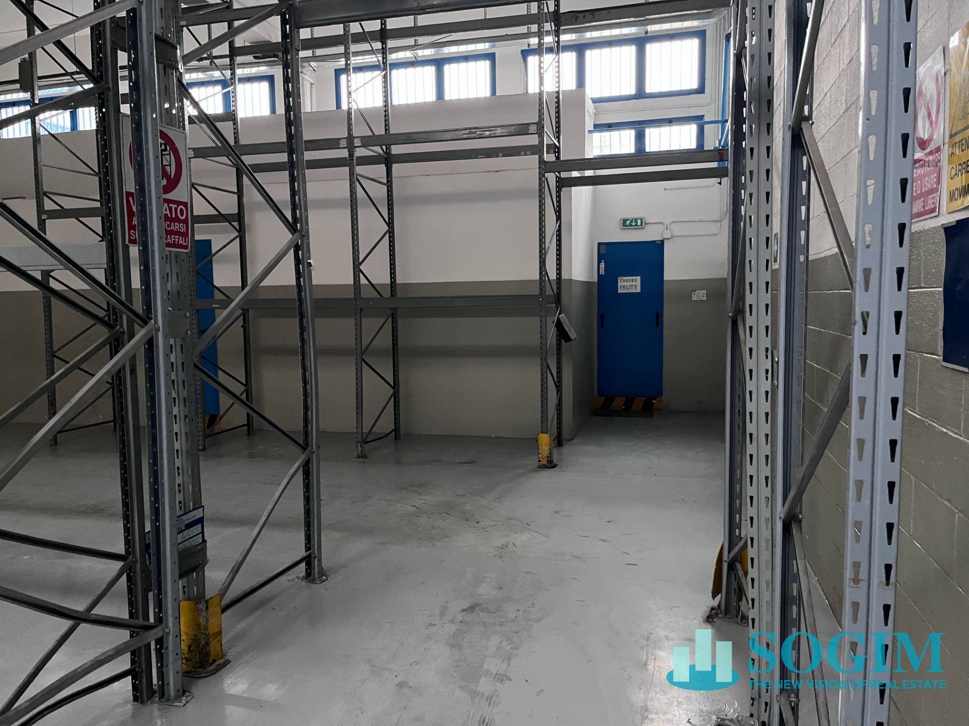 Capannone + Palazzina Uffici in affitto a Settimo Milanese