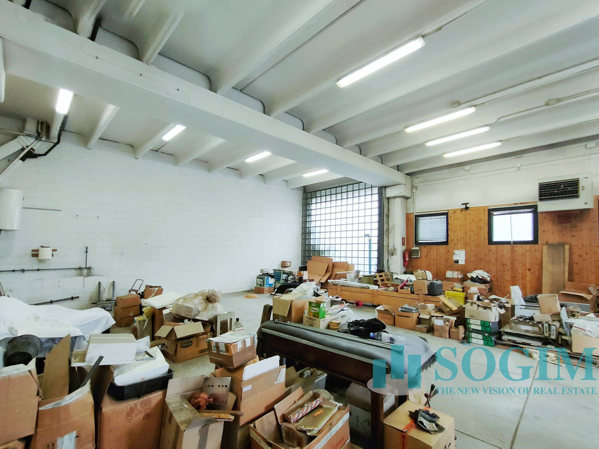 Capannone + Palazzina Uffici in affitto a Opera