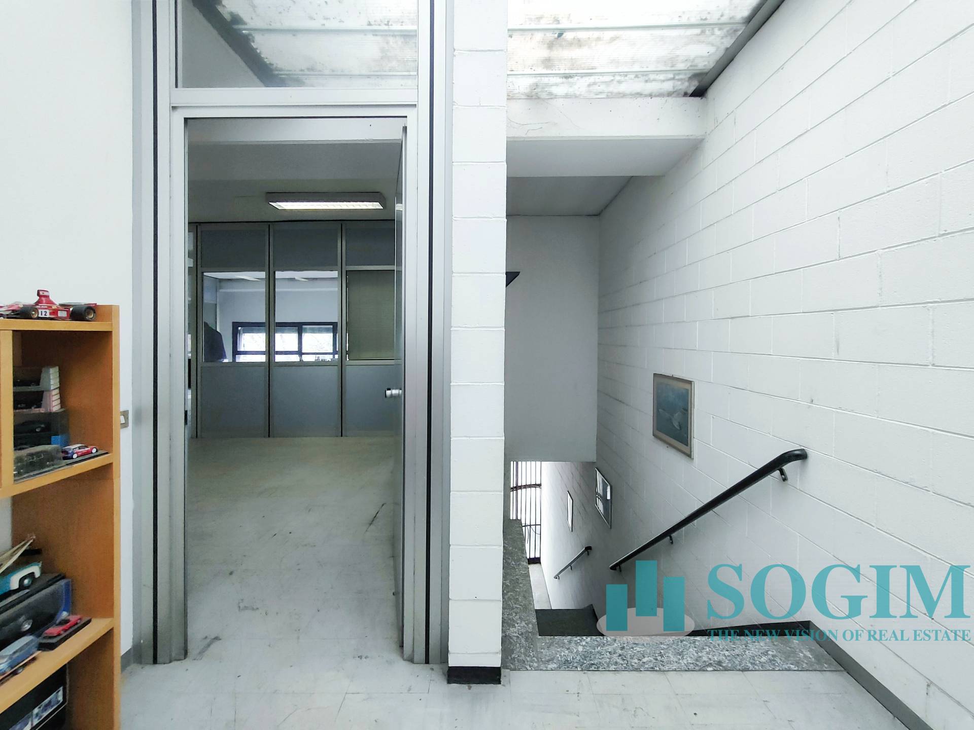 Capannone + Palazzina Uffici in affitto a Opera