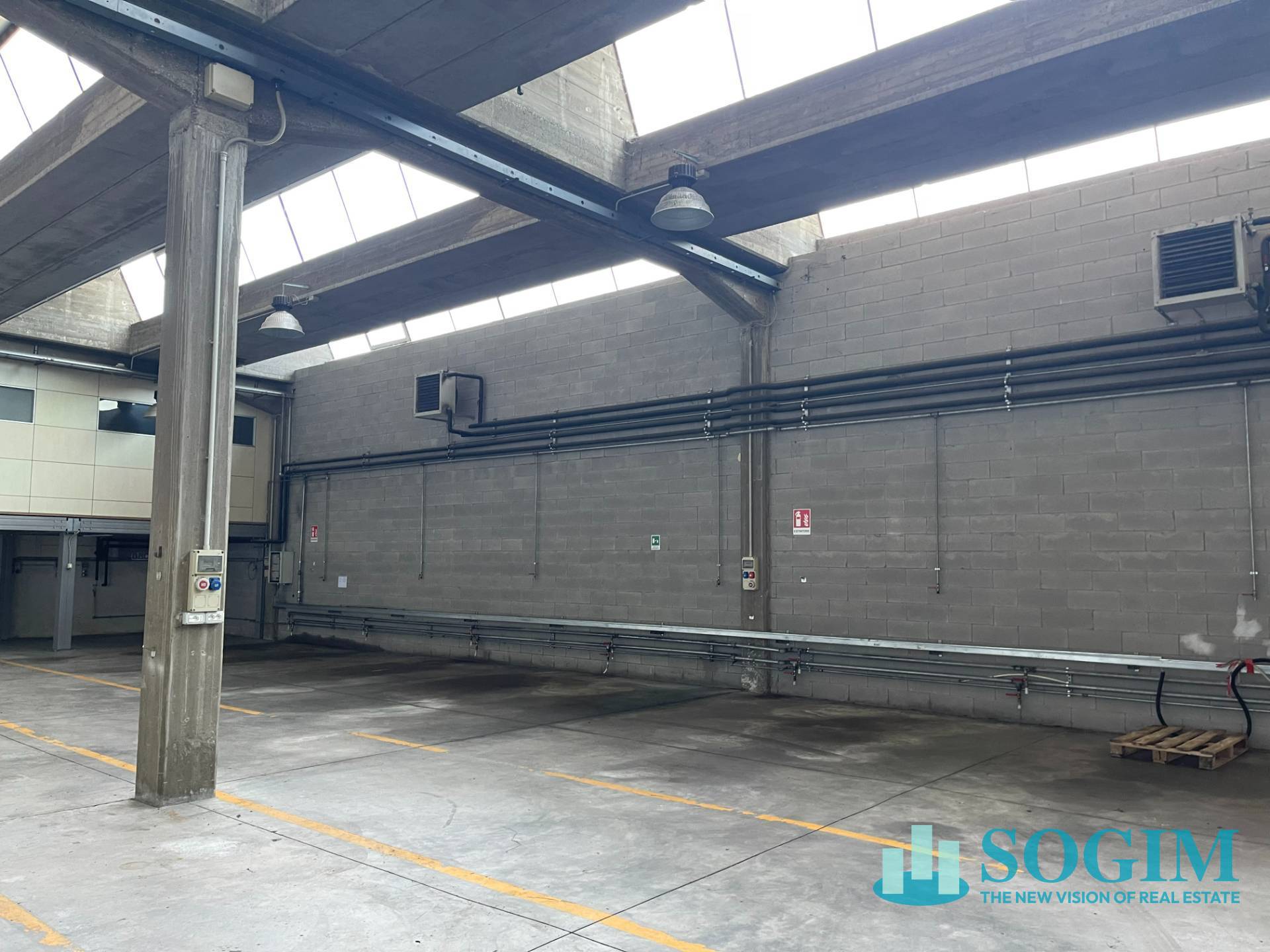 Capannone in affitto a Inzago