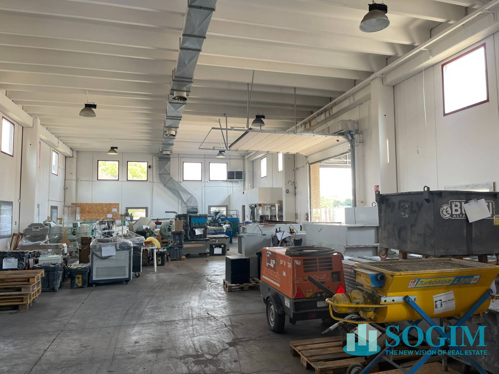 Capannone in affitto a Segrate