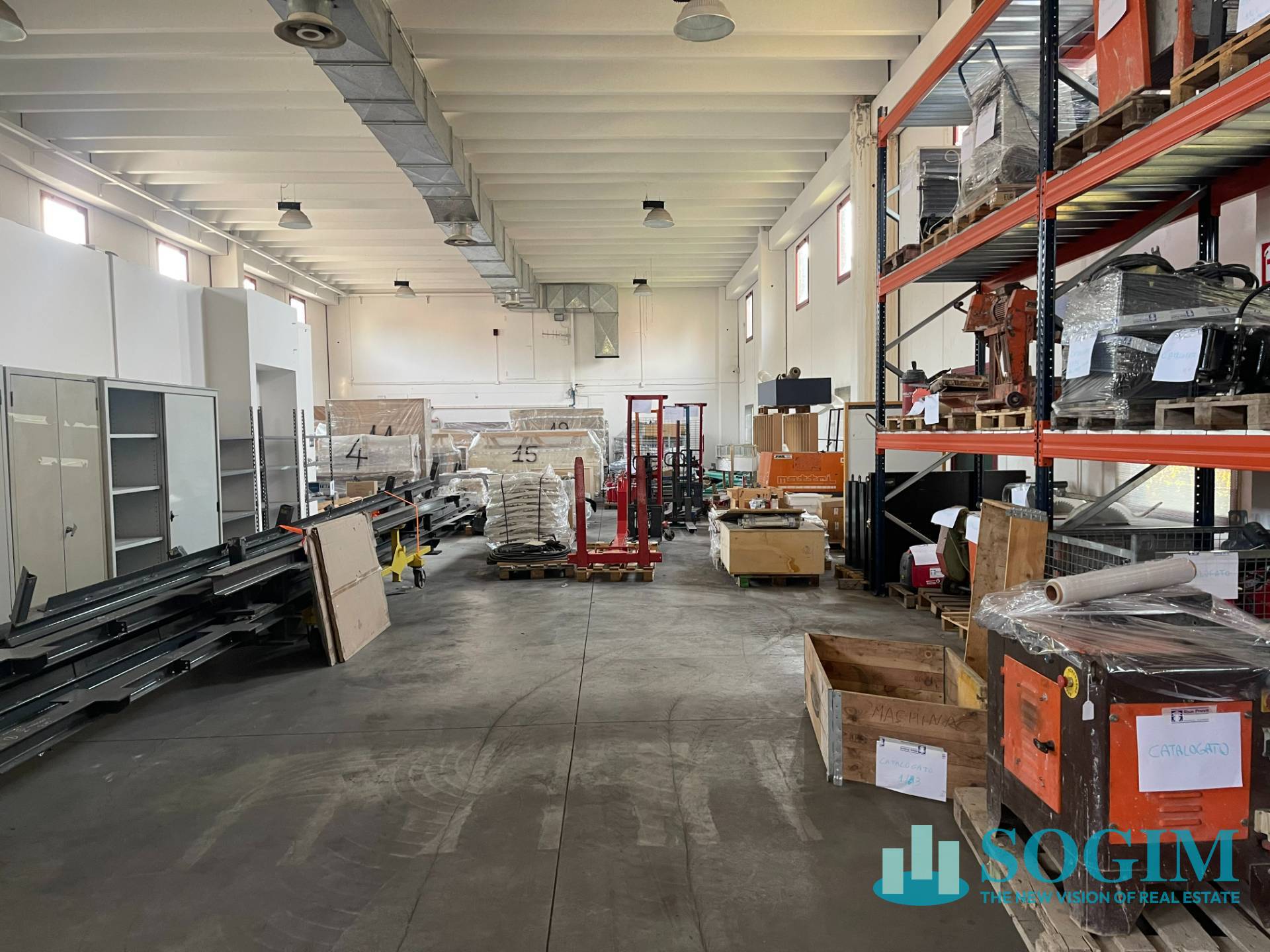 Capannone in affitto a Segrate