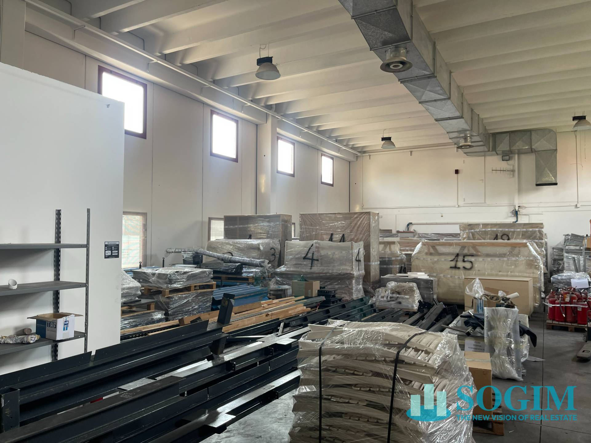 Capannone in affitto a Segrate