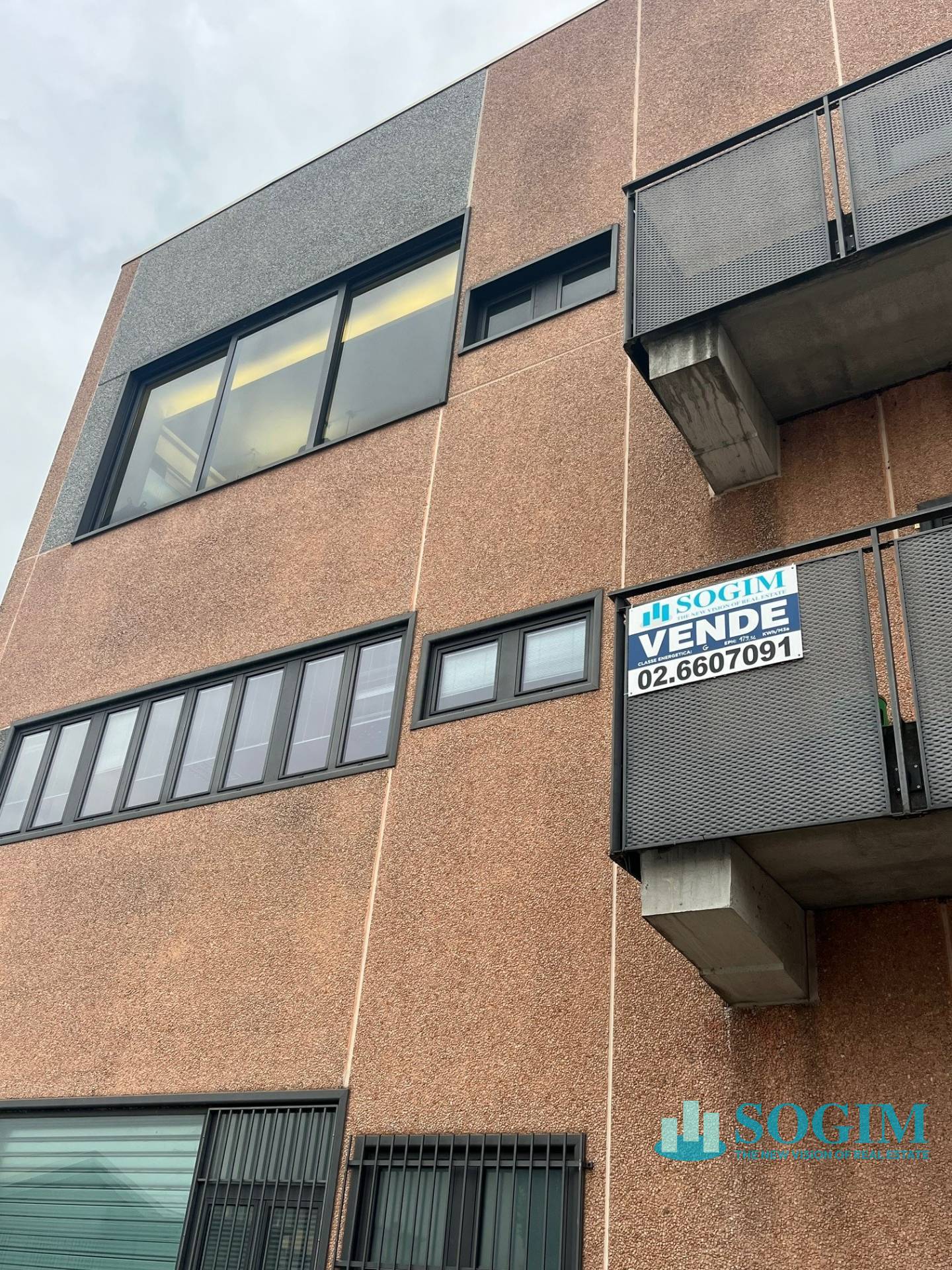 Ufficio in vendita a Corsico, LORENTEGGIO DAZIO