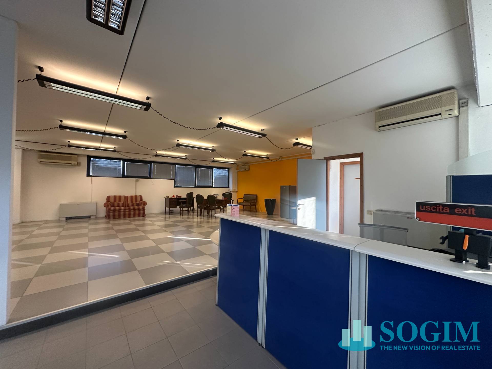 Ufficio in vendita a Muggi