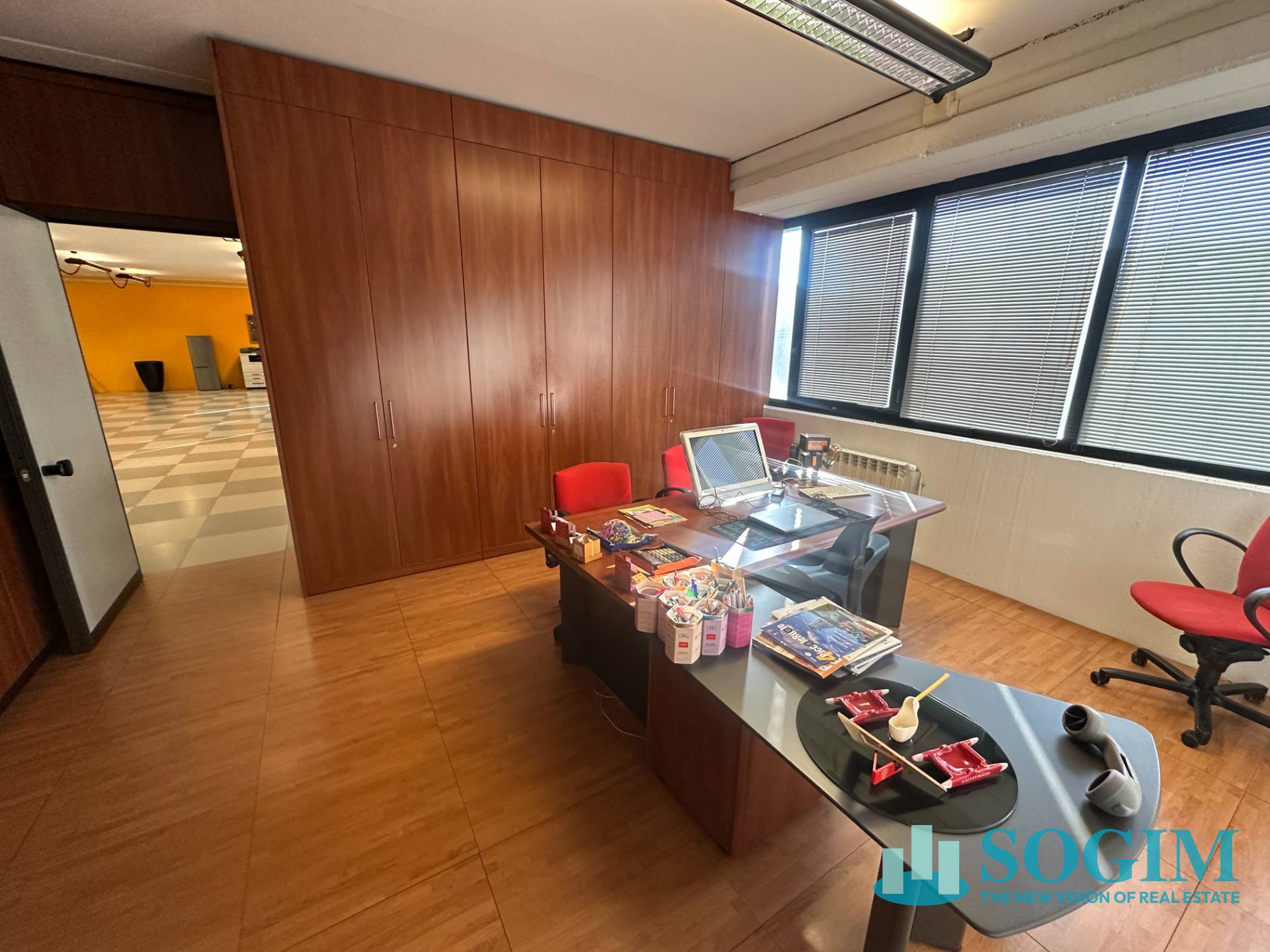 Ufficio in vendita a Muggi