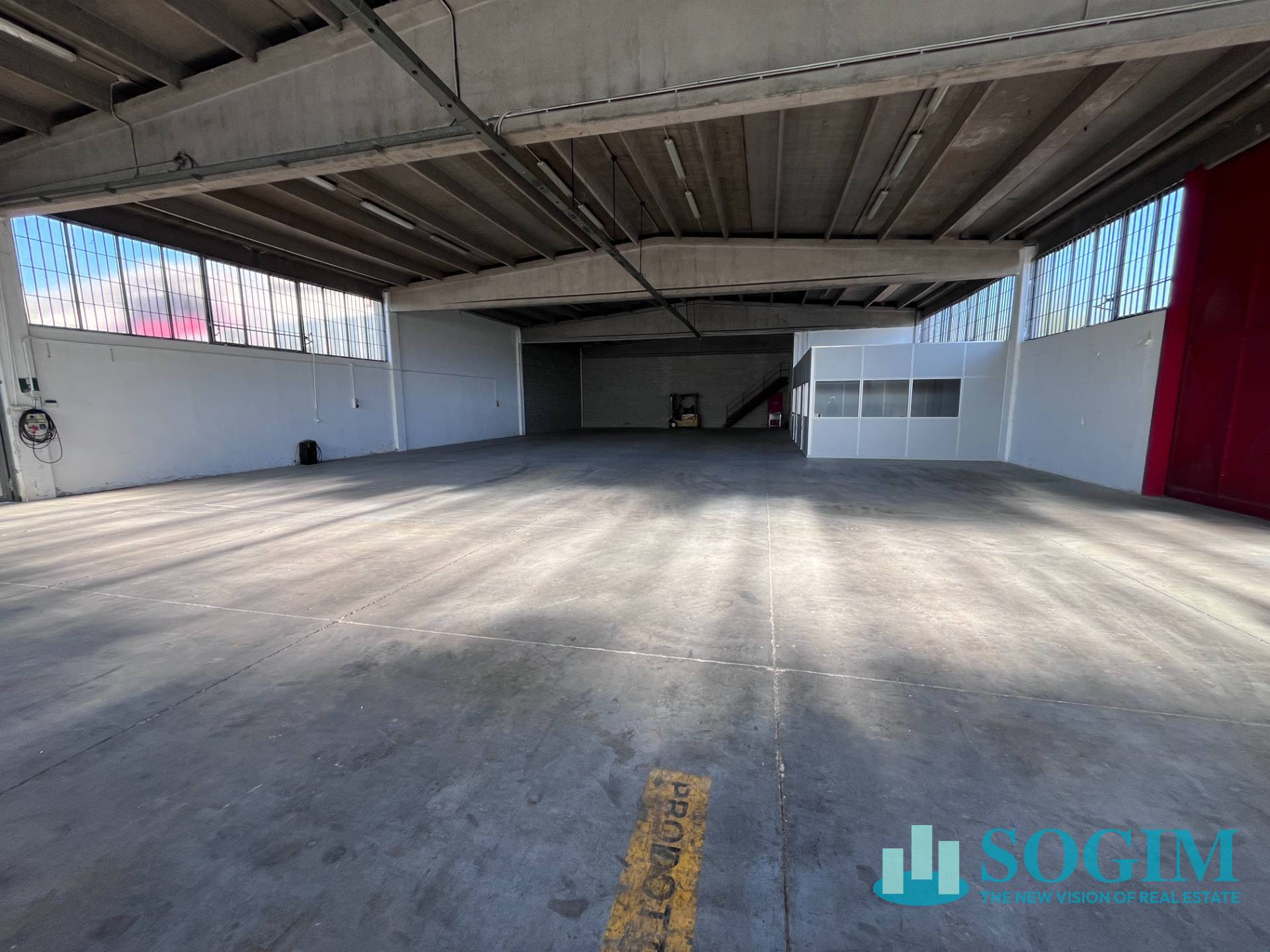 Capannone in vendita a Cusago