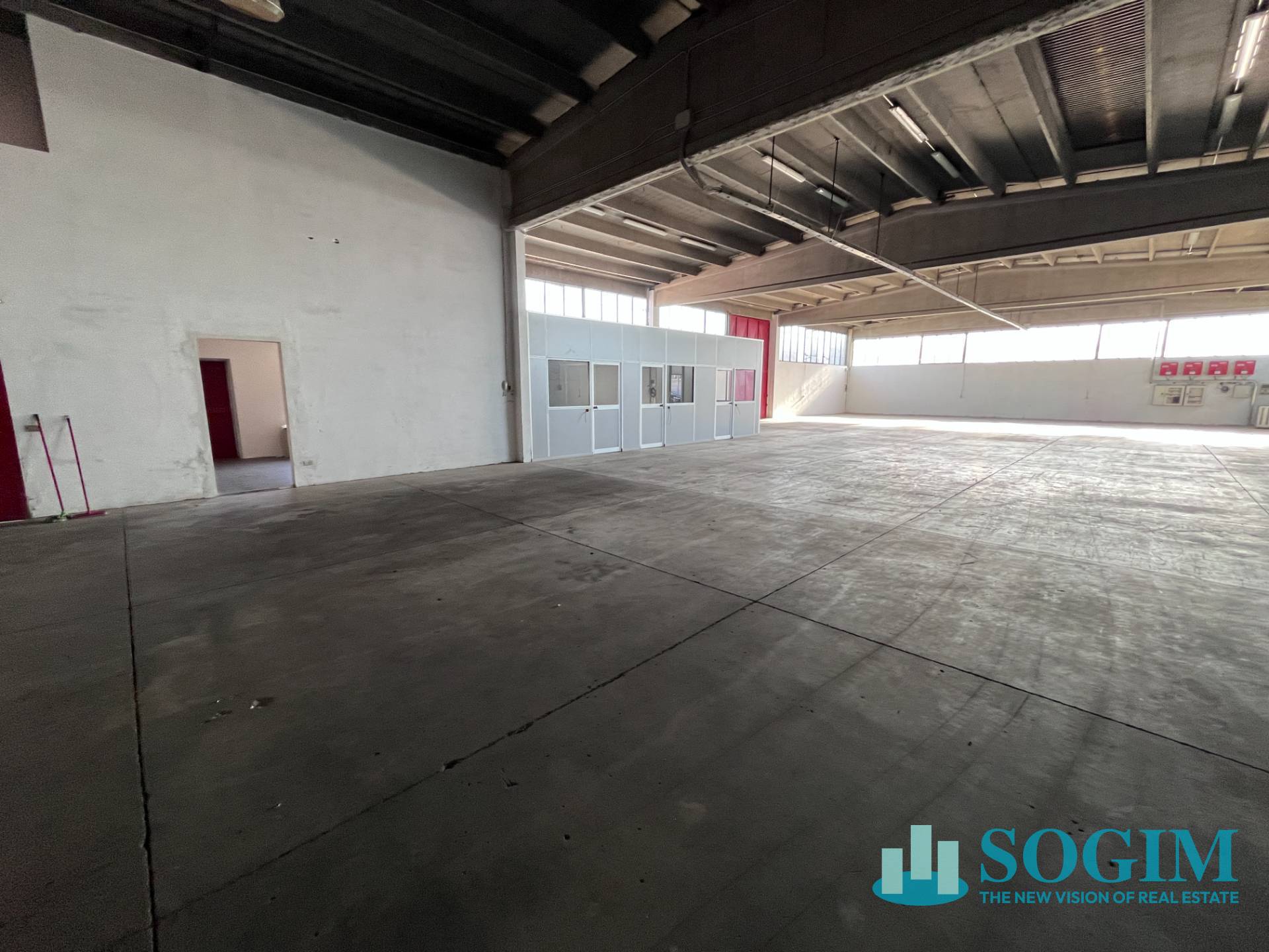 Capannone in vendita a Cusago