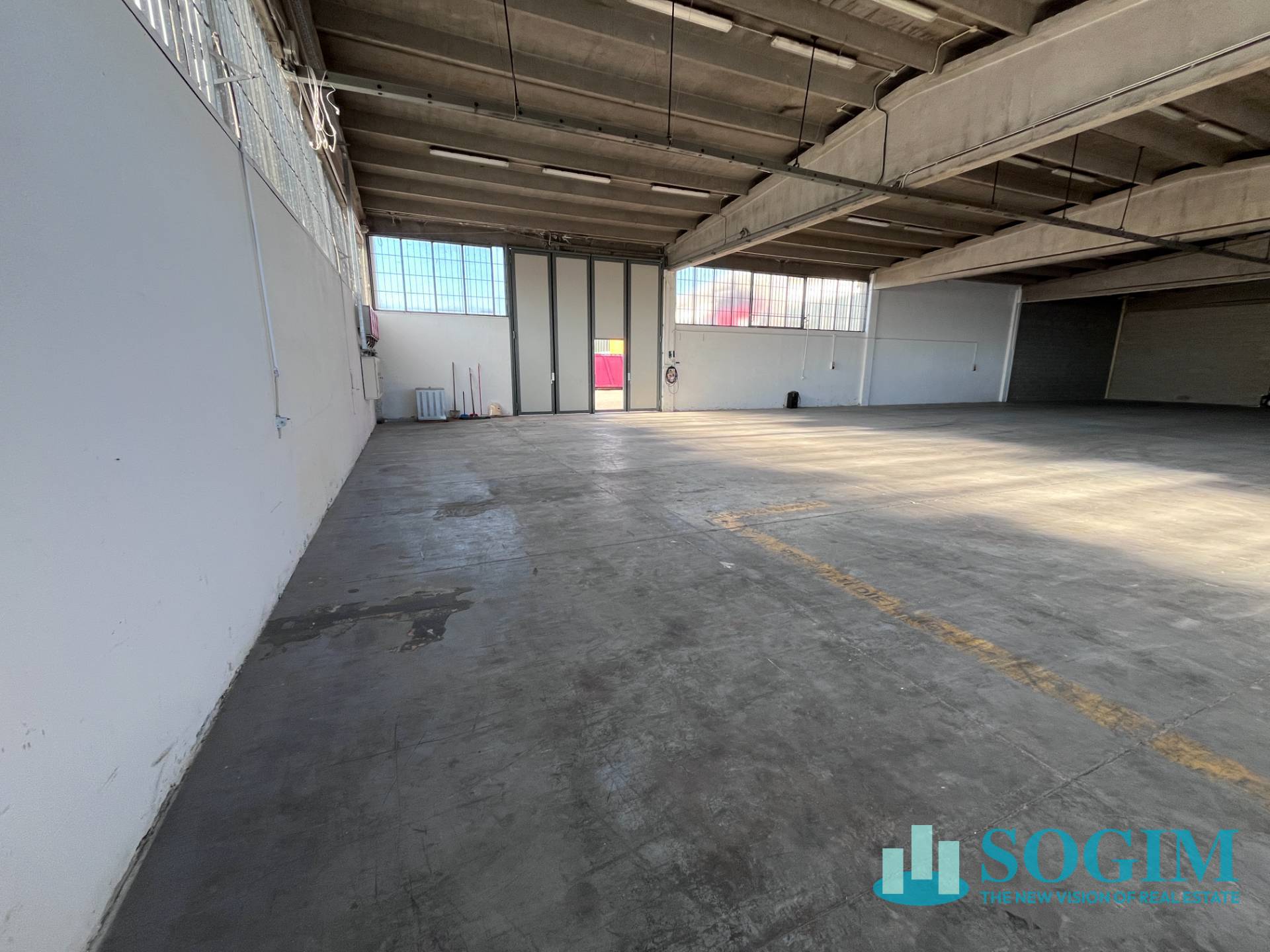 Capannone in vendita a Cusago