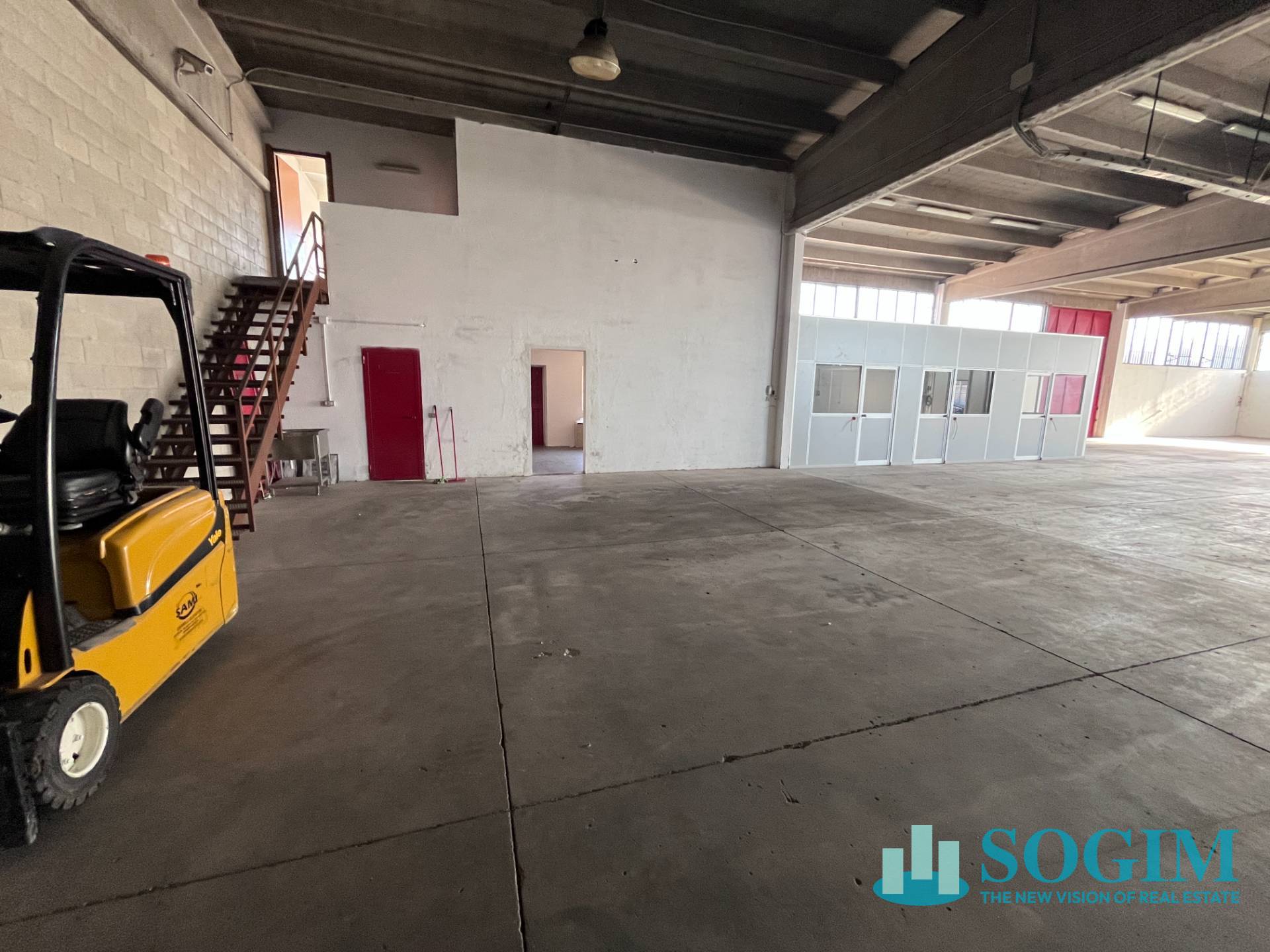 Capannone in vendita a Cusago