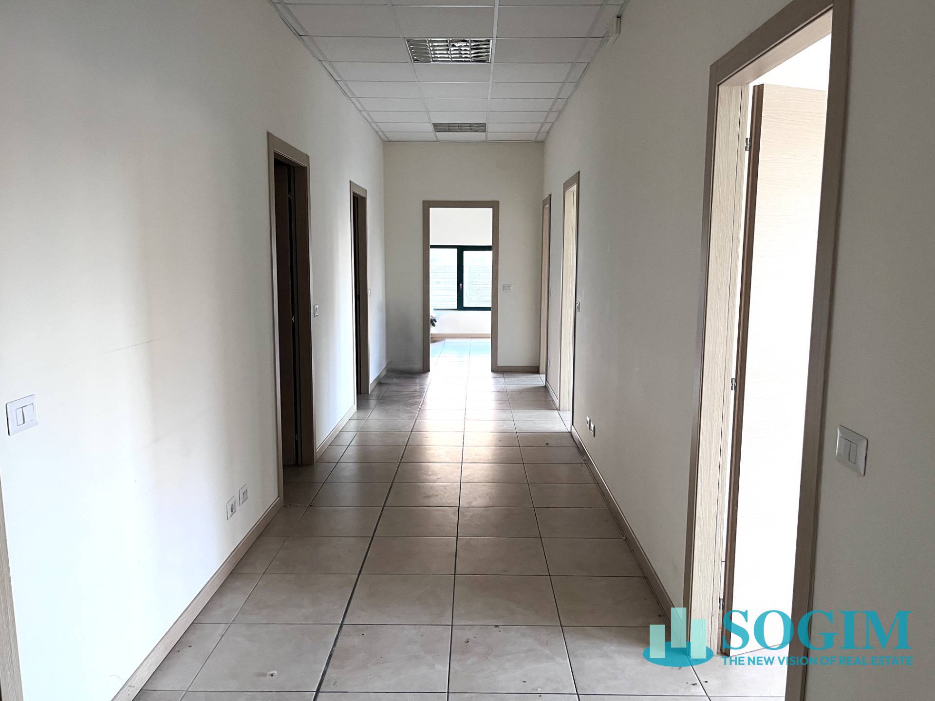 Capannone + Palazzina Uffici in affitto a Gaggiano