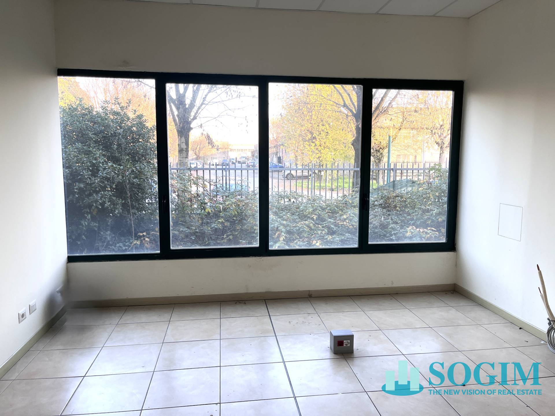 Capannone + Palazzina Uffici in affitto a Gaggiano