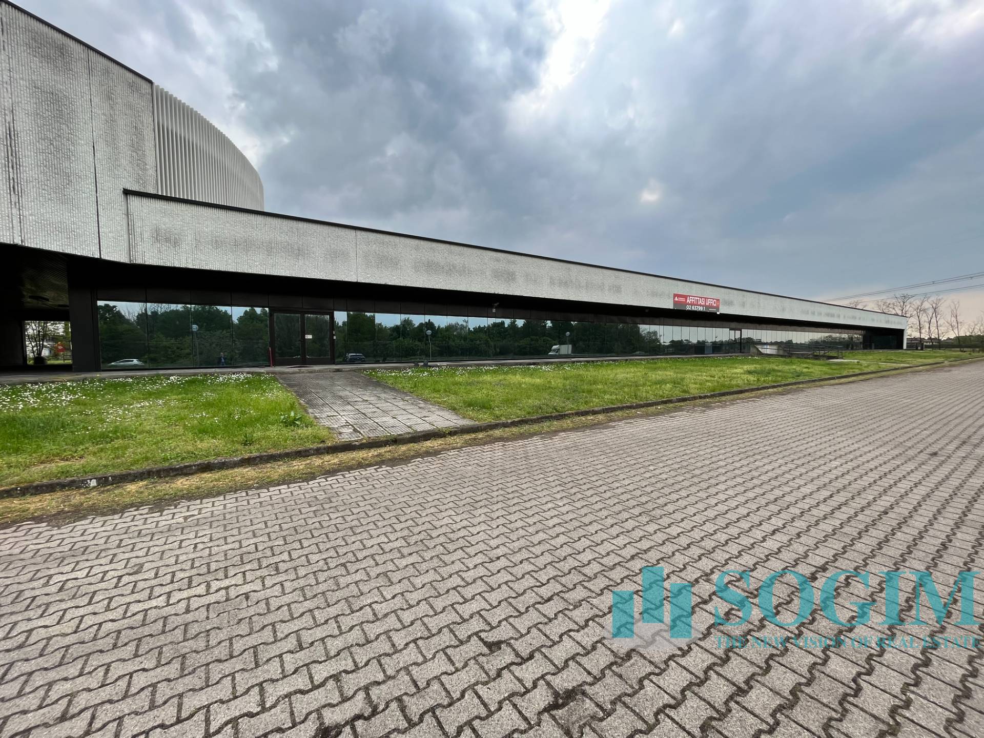 Immobile commerciale in affitto a Cusago