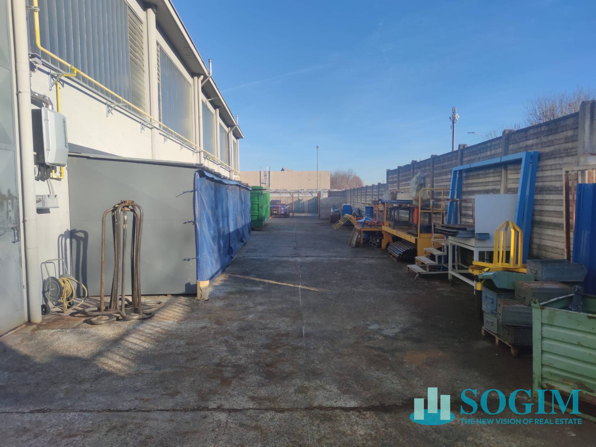 Capannone in affitto a Medolago