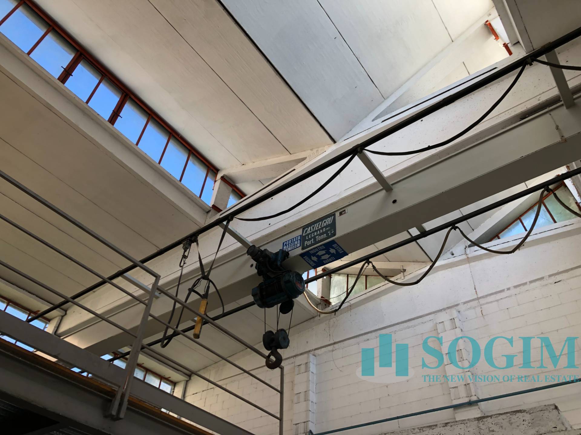 Capannone in vendita a Legnano