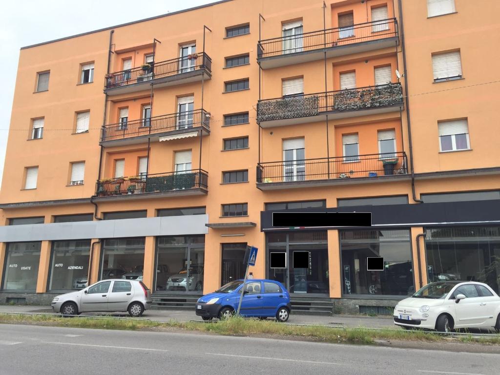 Immobile commerciale in vendita a Limbiate