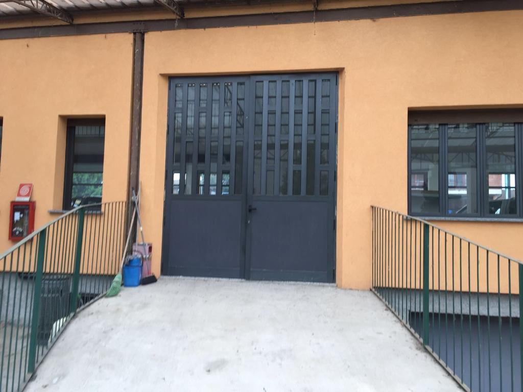 Immobile commerciale in vendita a Limbiate