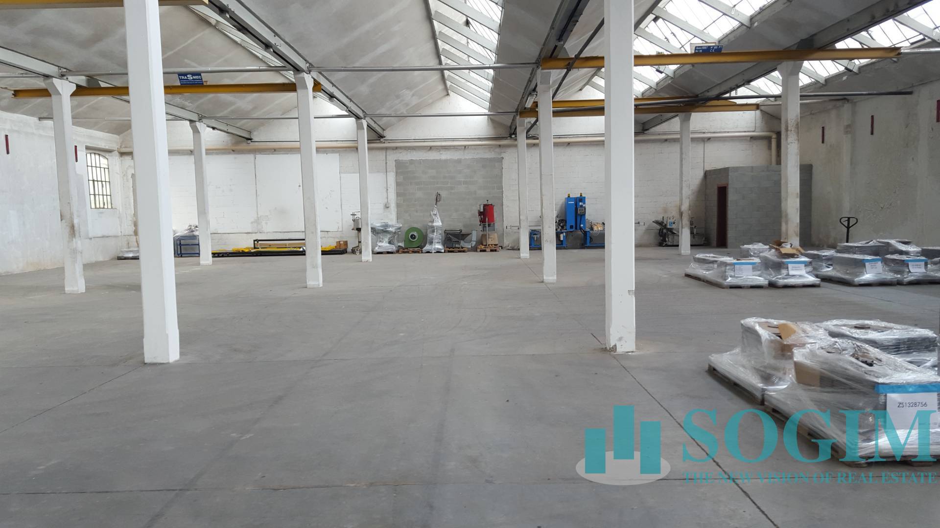 Capannone in vendita a Besana in Brianza