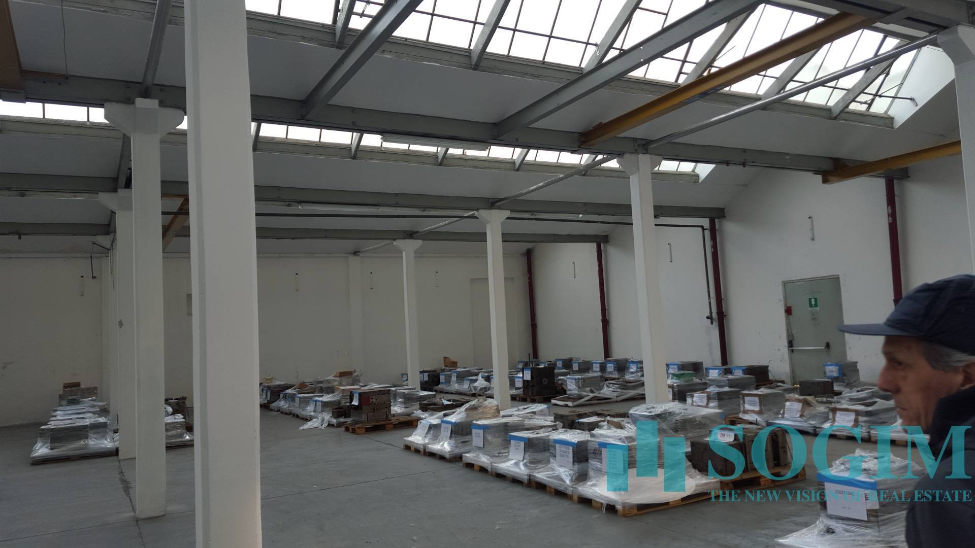 Capannone in vendita a Besana in Brianza