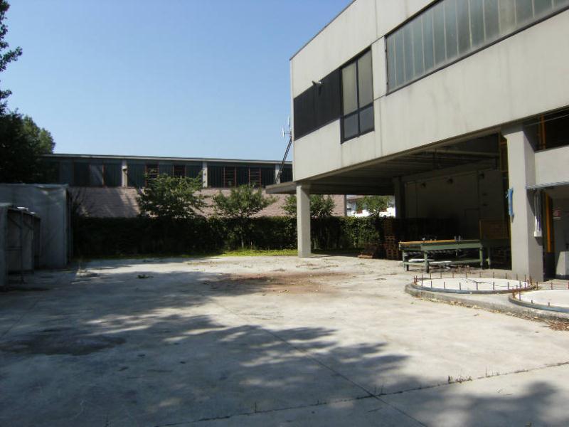 Capannone in vendita a Settala