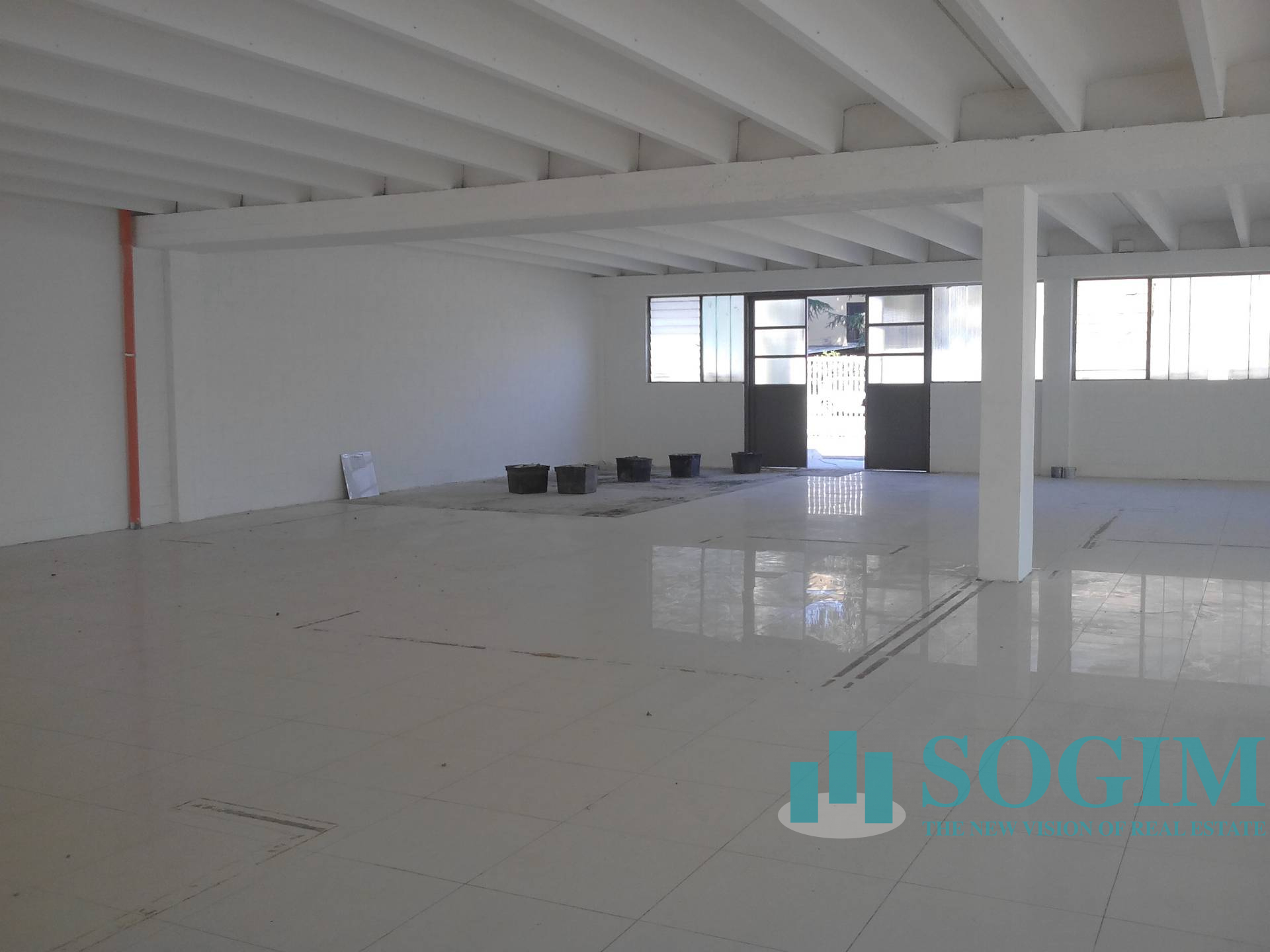 Immobile commerciale in affitto a Settimo Milanese