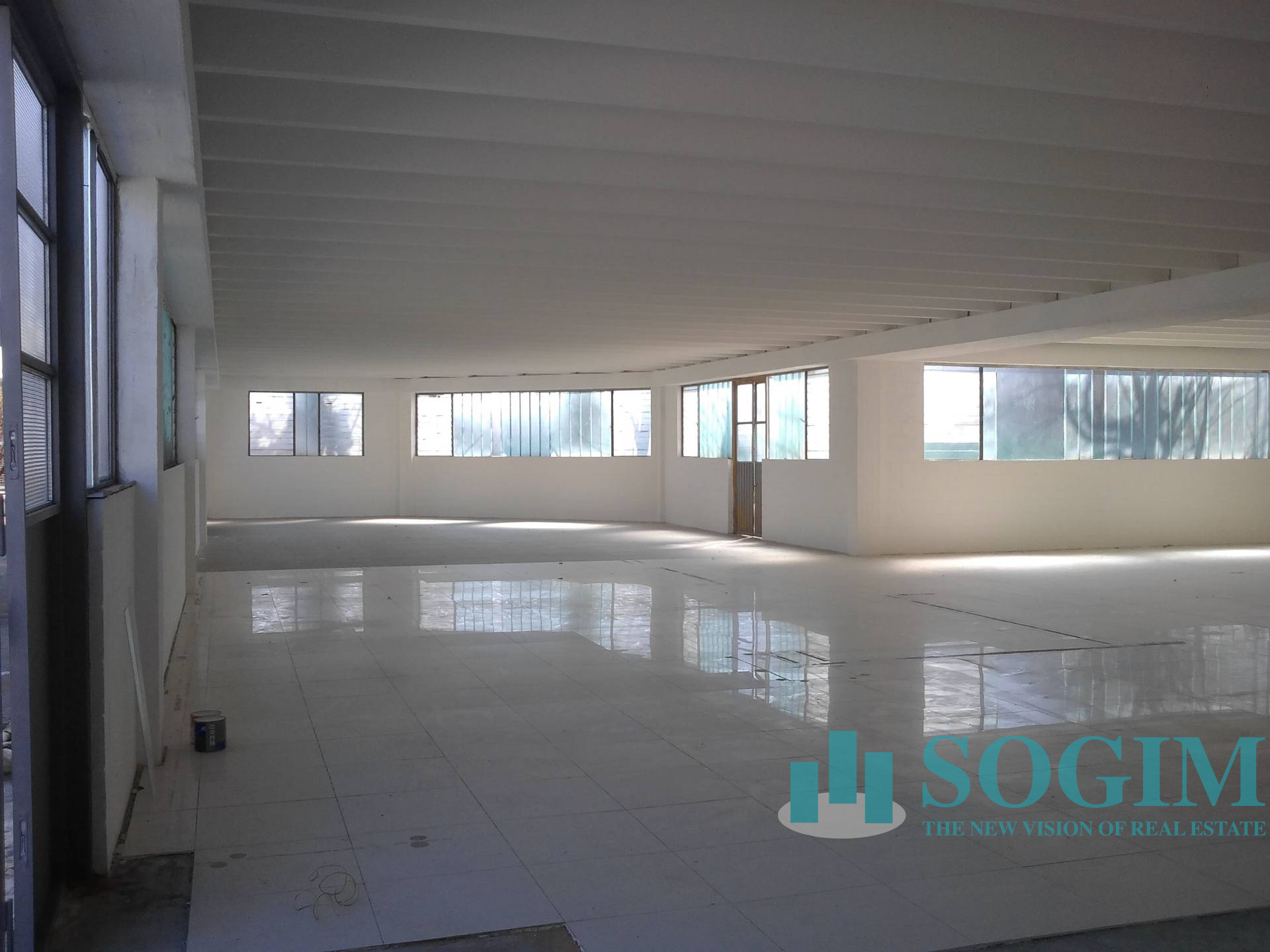 Immobile commerciale in affitto a Settimo Milanese