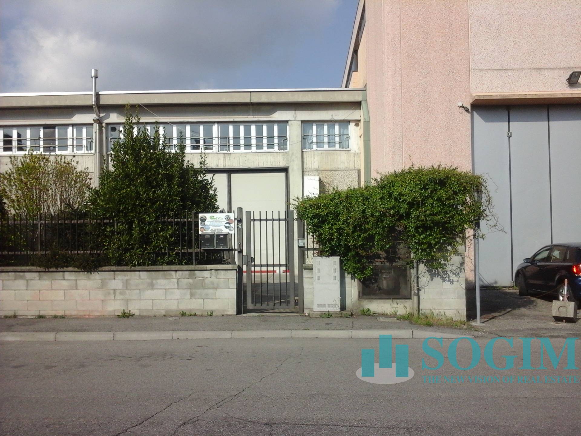 Capannone in vendita a Pogliano Milanese