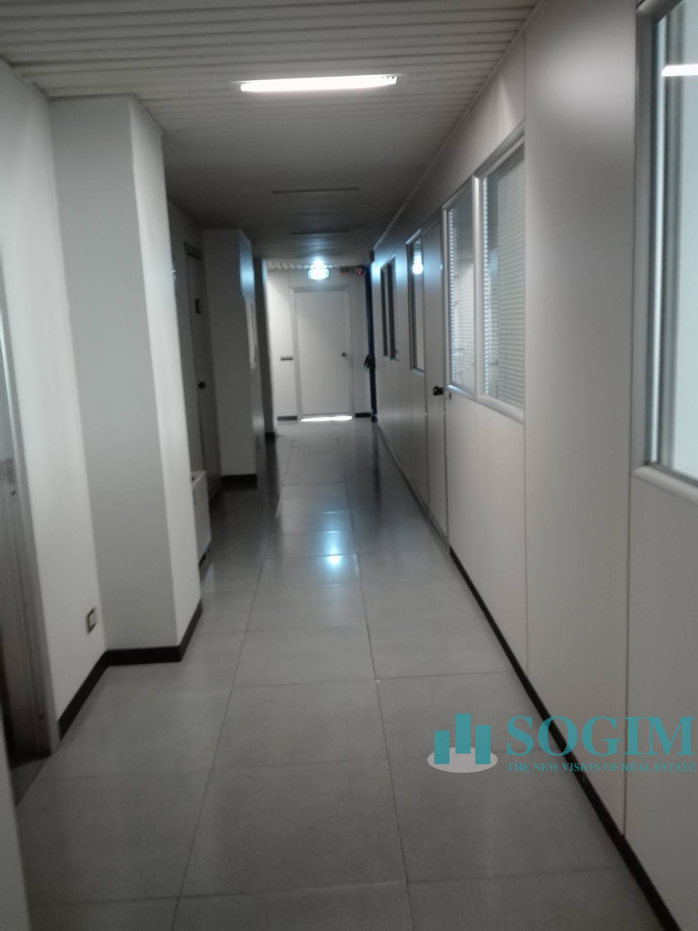 Ufficio in affitto a Bollate